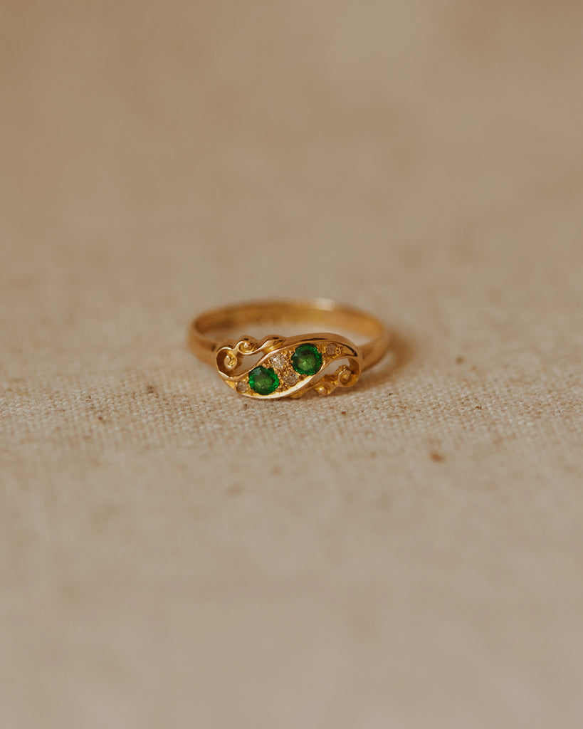 Clover 1916 18ct Gold Green Garnet & Diamond Ring