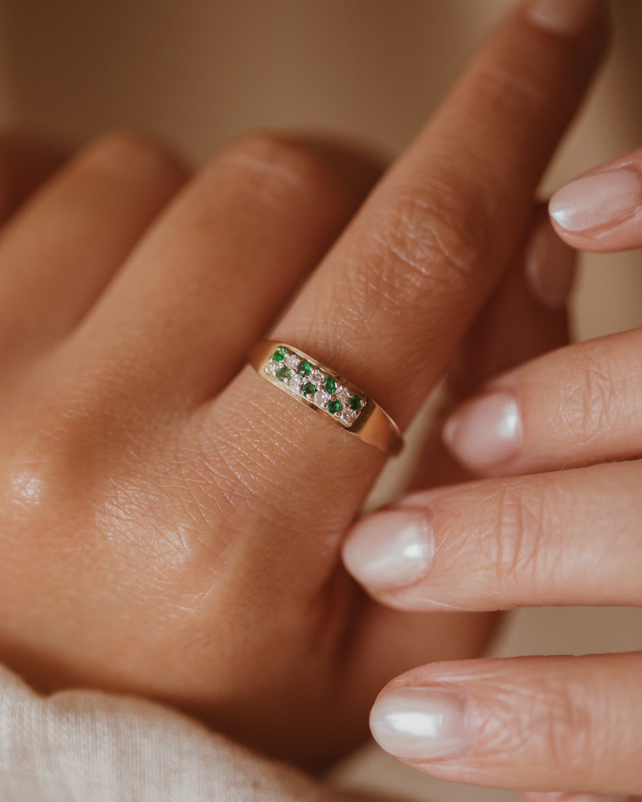 Roberta Vintage 9ct Gold Emerald & Diamond Ring