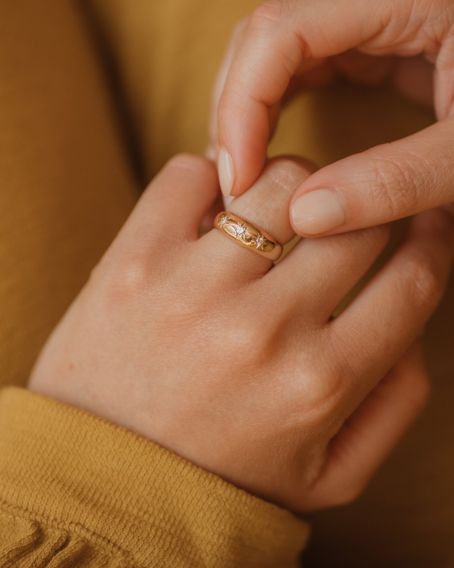 Claudie Vintage 9ct Gold Star Set Diamond Gypsy Ring