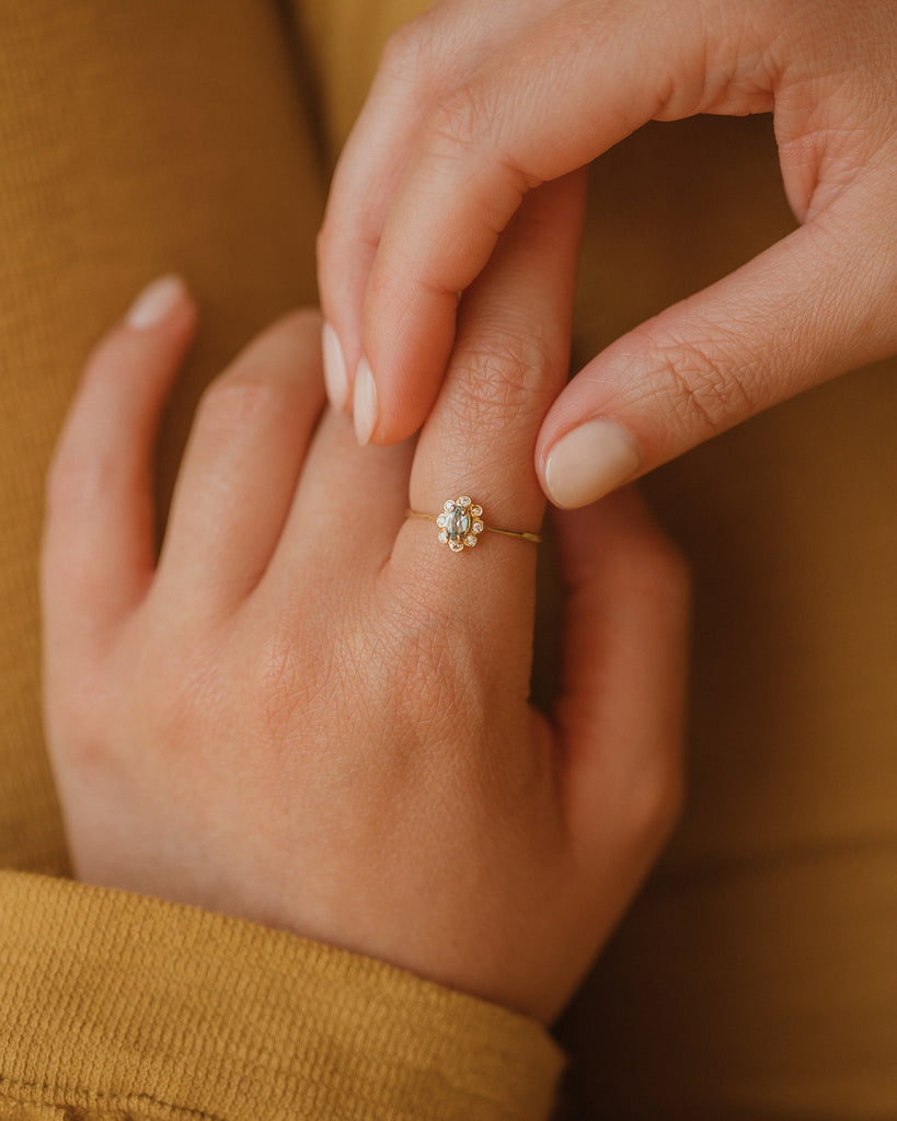 Edith Vintage 9ct Gold Aquamarine Cluster Ring