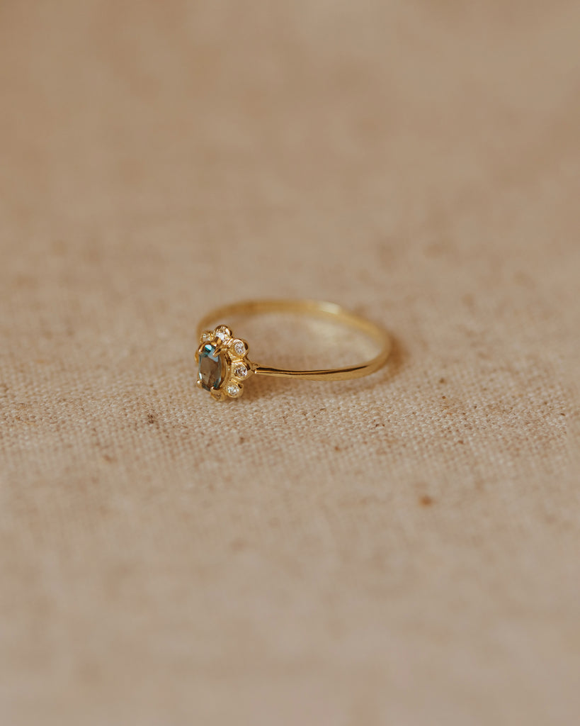 Edith Vintage 9ct Gold Aquamarine Cluster Ring