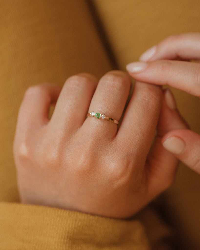 Isla 1987 9ct Gold Emerald & Diamond Trilogy Ring