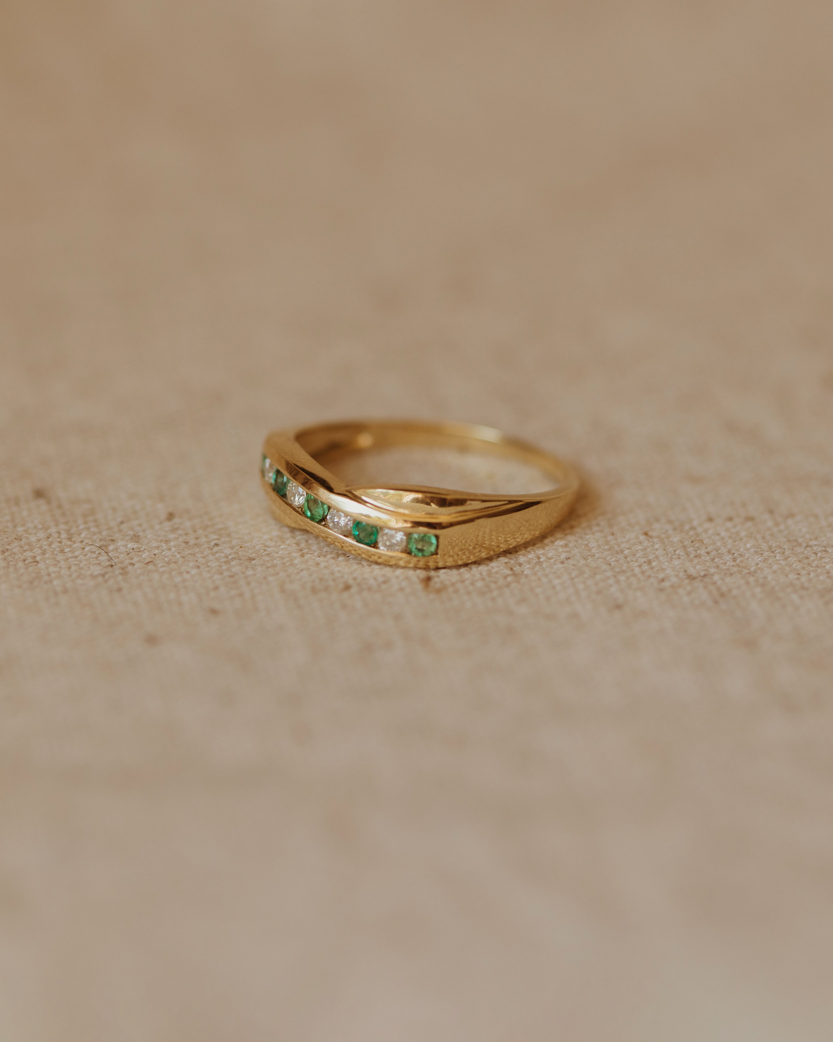 Margery Vintage 9ct Gold Emerald & Diamond Ring