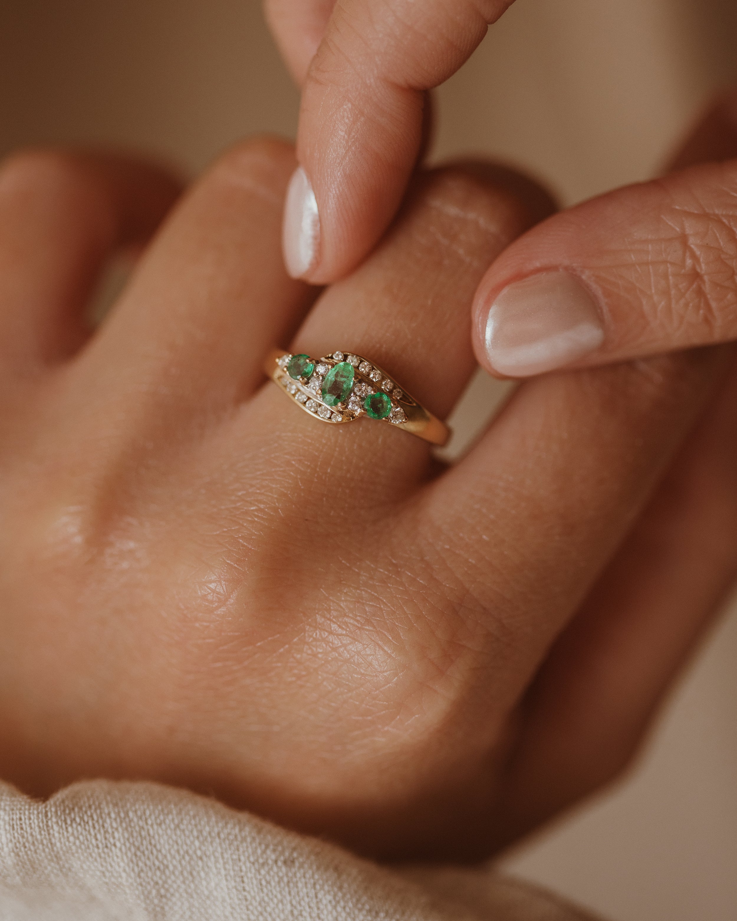 Dolores Vintage 18ct Gold Emerald & Diamond Ring