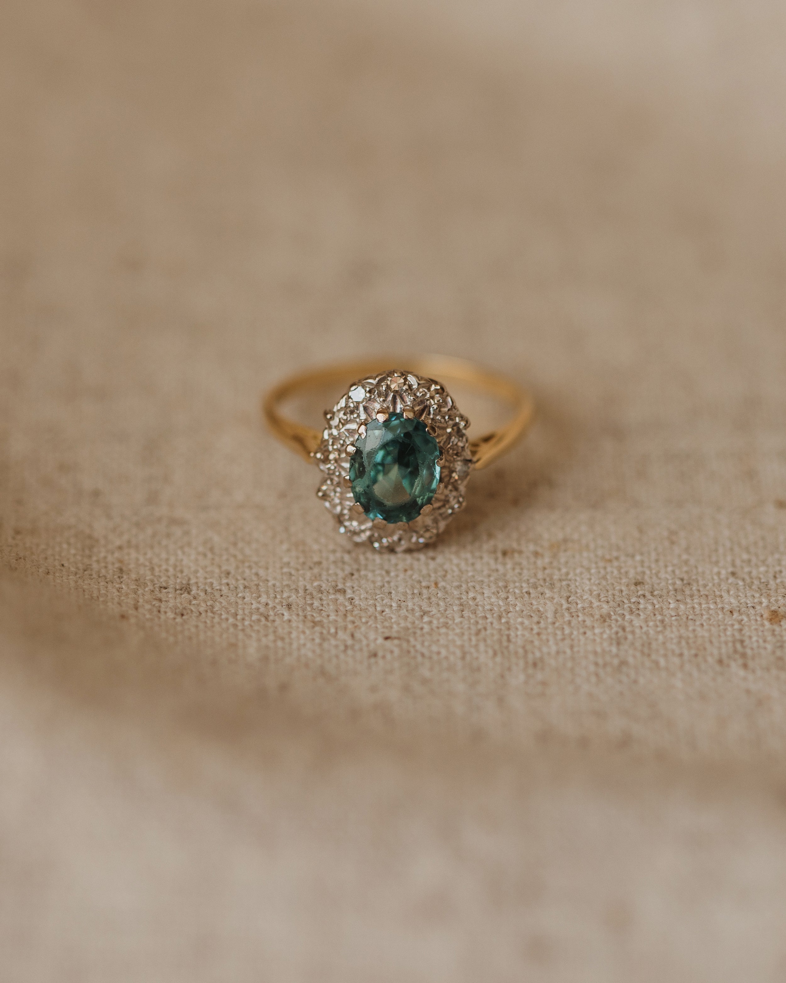 Phyllis 1967 18ct Gold Blue Zircon & Diamond Cluster Ring