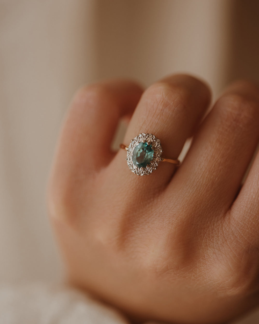Phyllis 1967 18ct Gold Blue Zircon & Diamond Cluster Ring