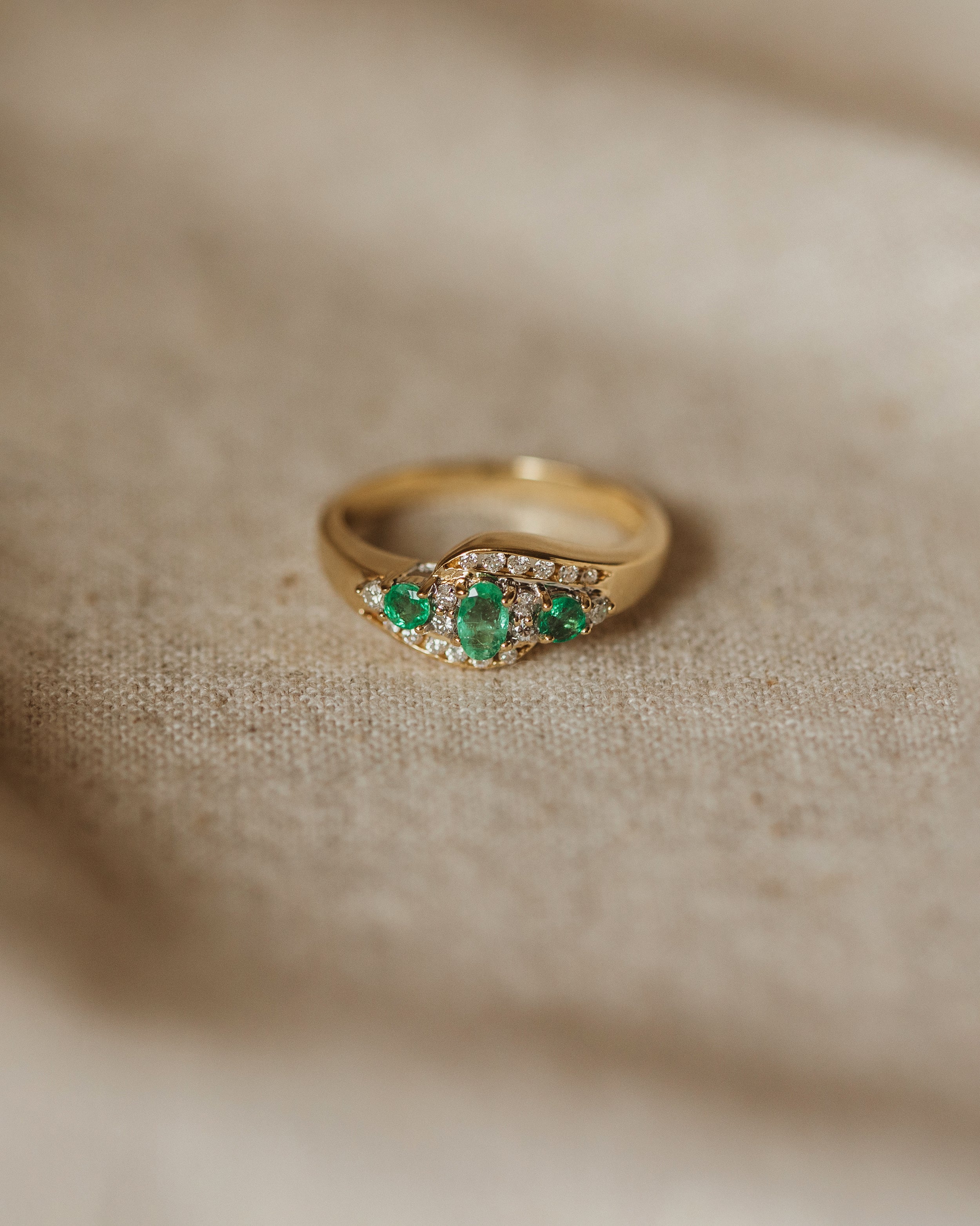 Dolores Vintage 18ct Gold Emerald & Diamond Ring
