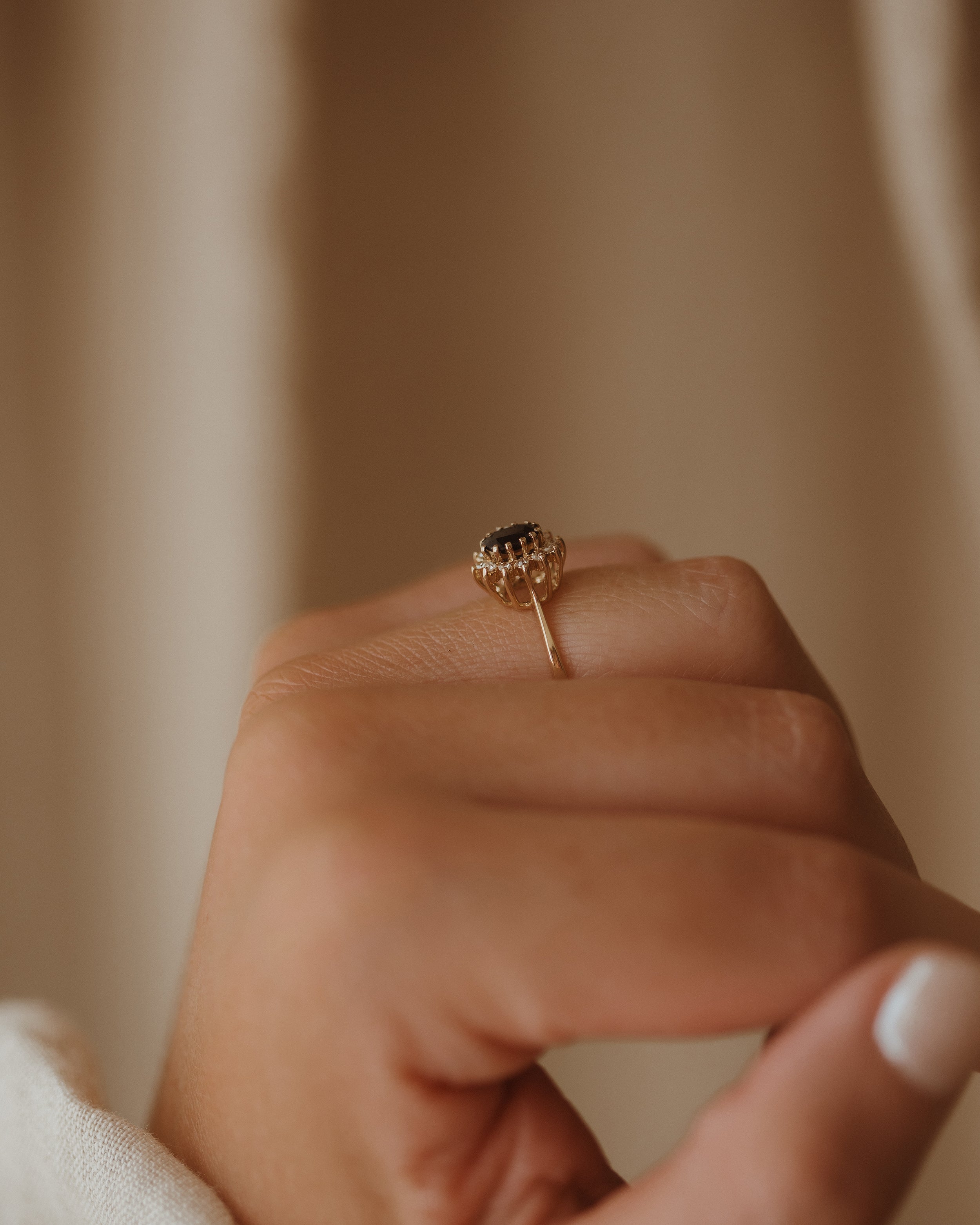 Amalie 1982 9ct Gold Sapphire & Diamond Cluster Ring