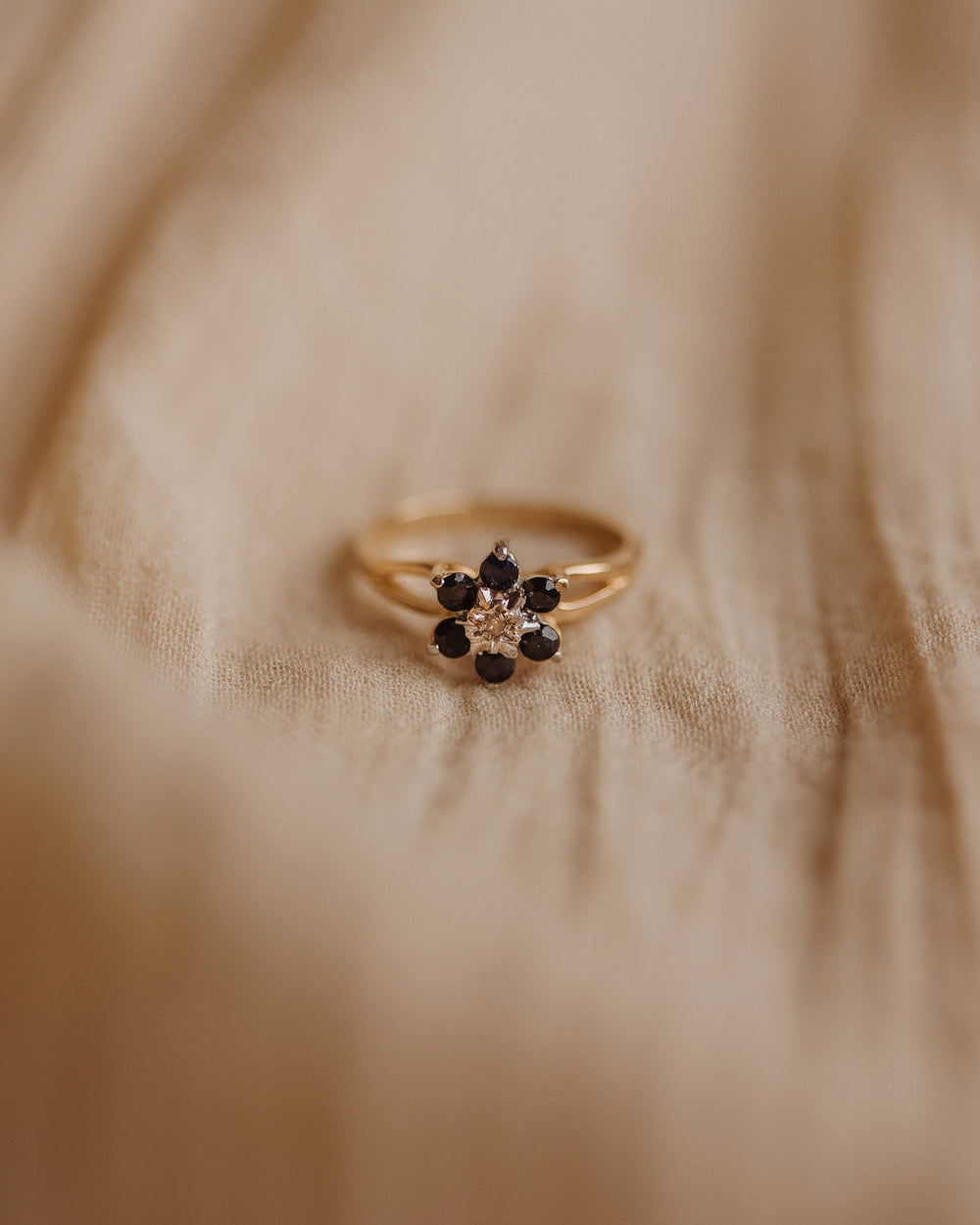 Minnie 1980 9ct Gold Vintage Sapphire & Diamond Ring