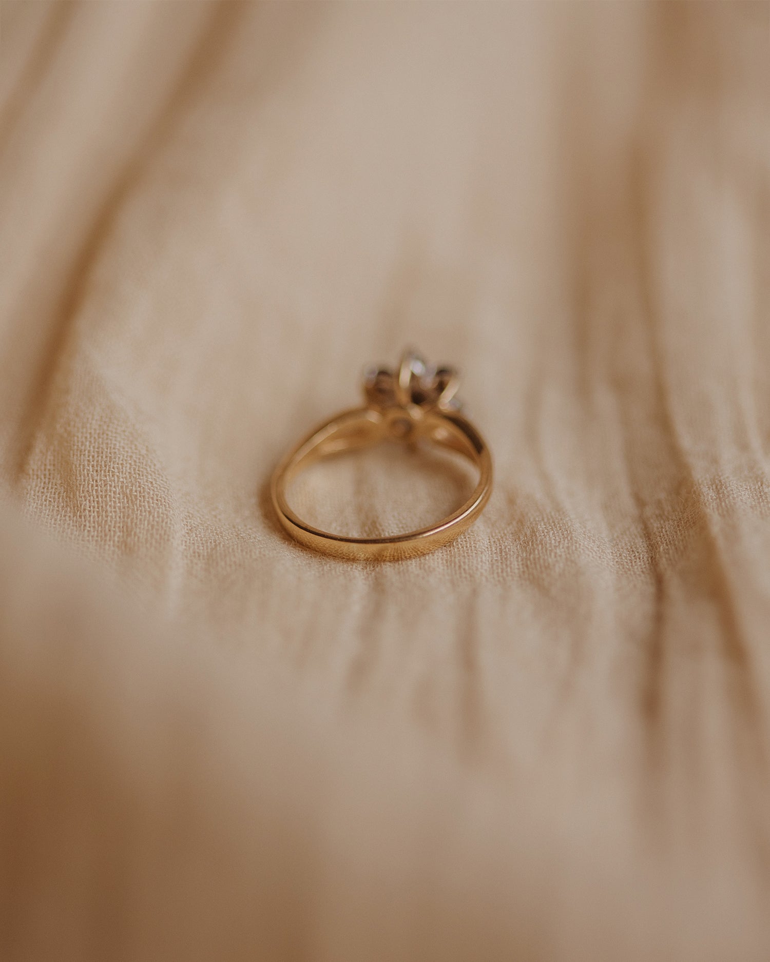 Minnie 1980 9ct Gold Vintage Sapphire & Diamond Ring