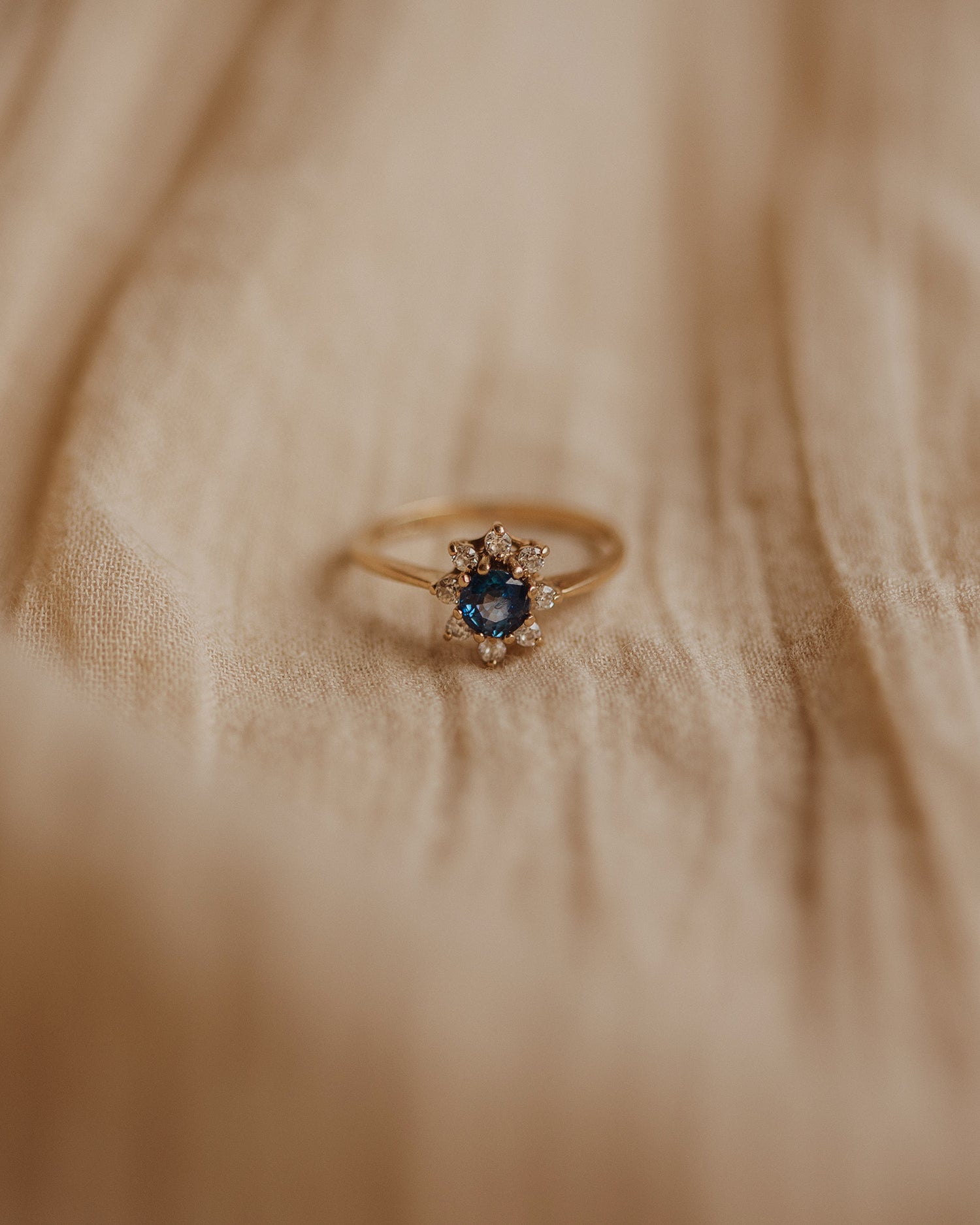 Image of Antonia 1987 9ct Gold Blue Topaz Ring