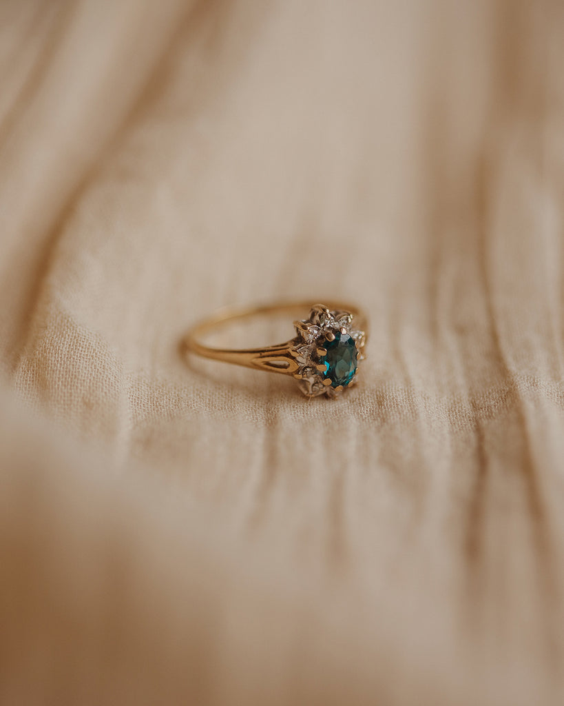 Imogen 1987 9ct Gold Vintage Blue Topaz Ring