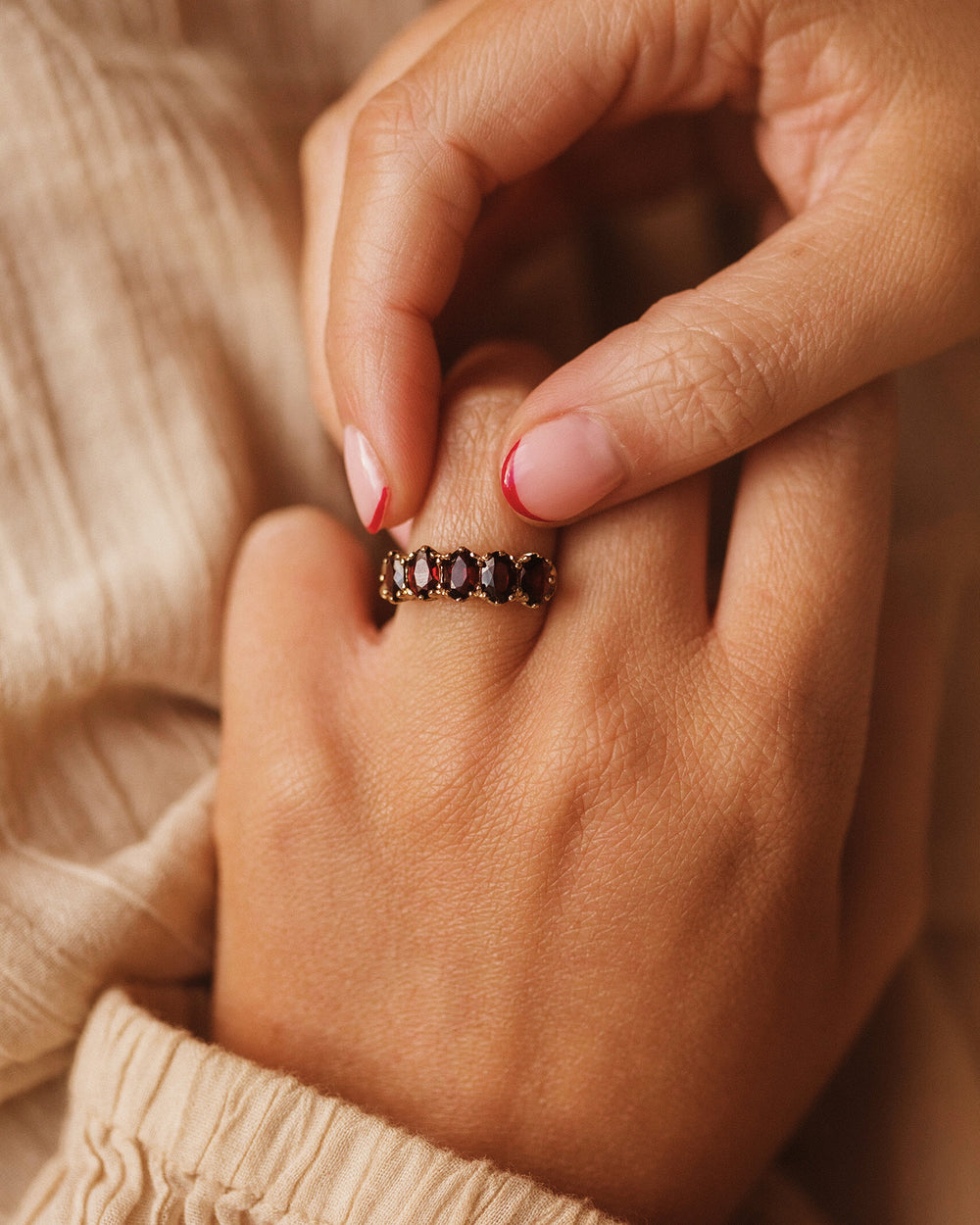 Lavinia 1975 9ct Gold Garnet Ring
