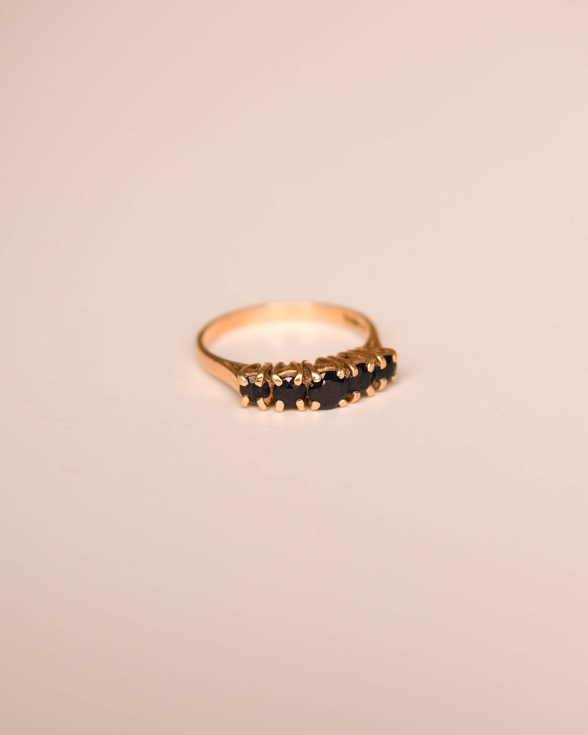 Nell 9ct Gold Vintage Sapphire Ring