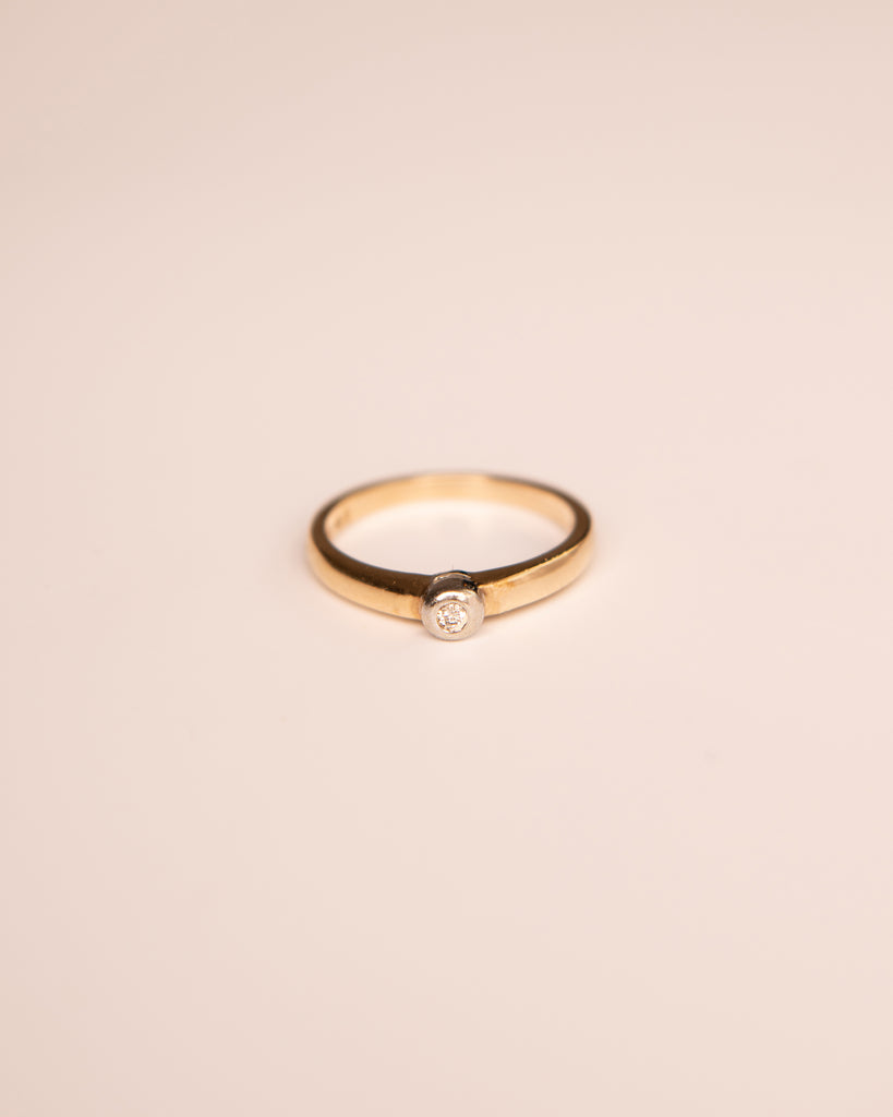 Mae 9ct Gold Solitaire Diamond Ring