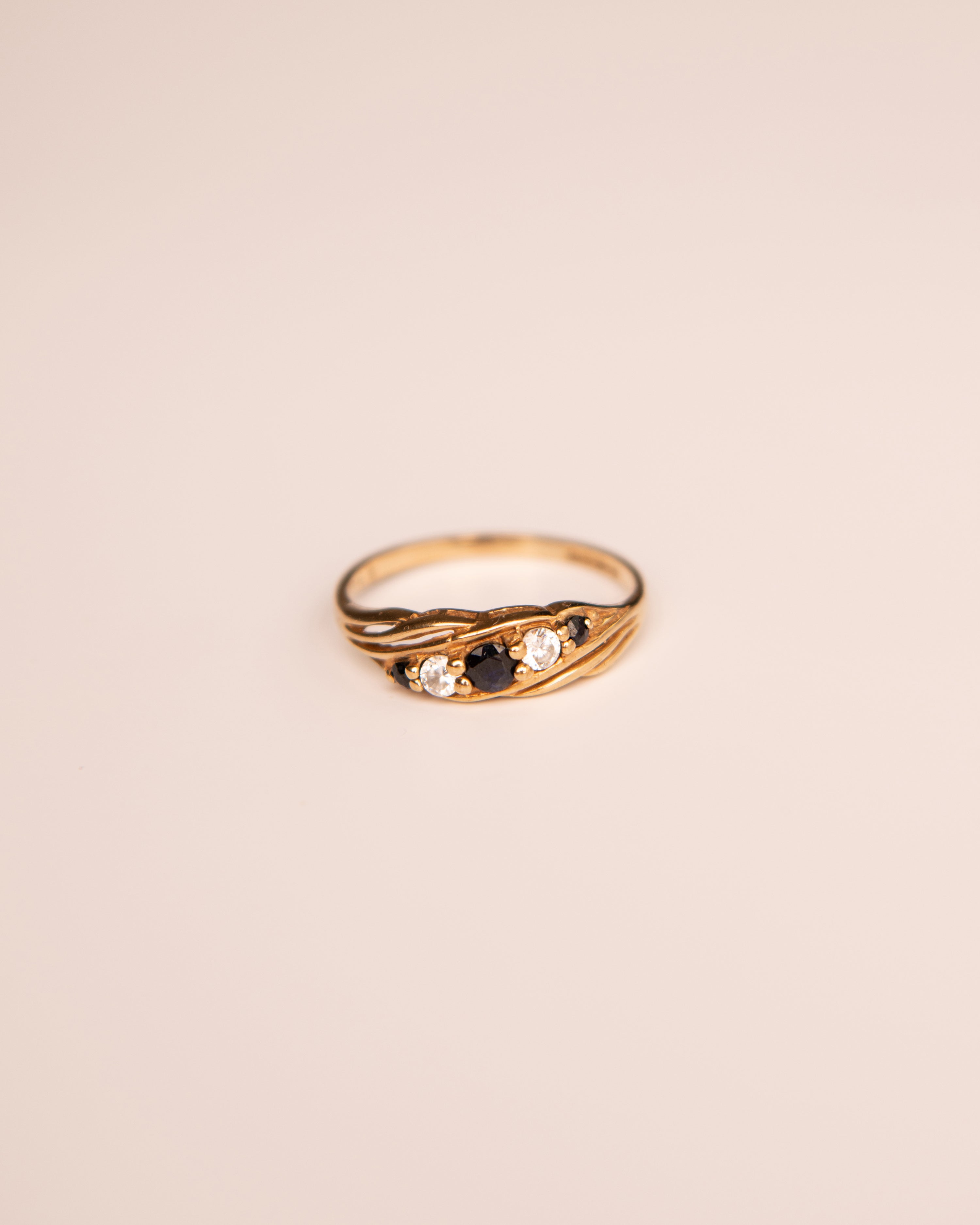 Ivy 9ct Gold Vintage Sapphire Swirl Ring