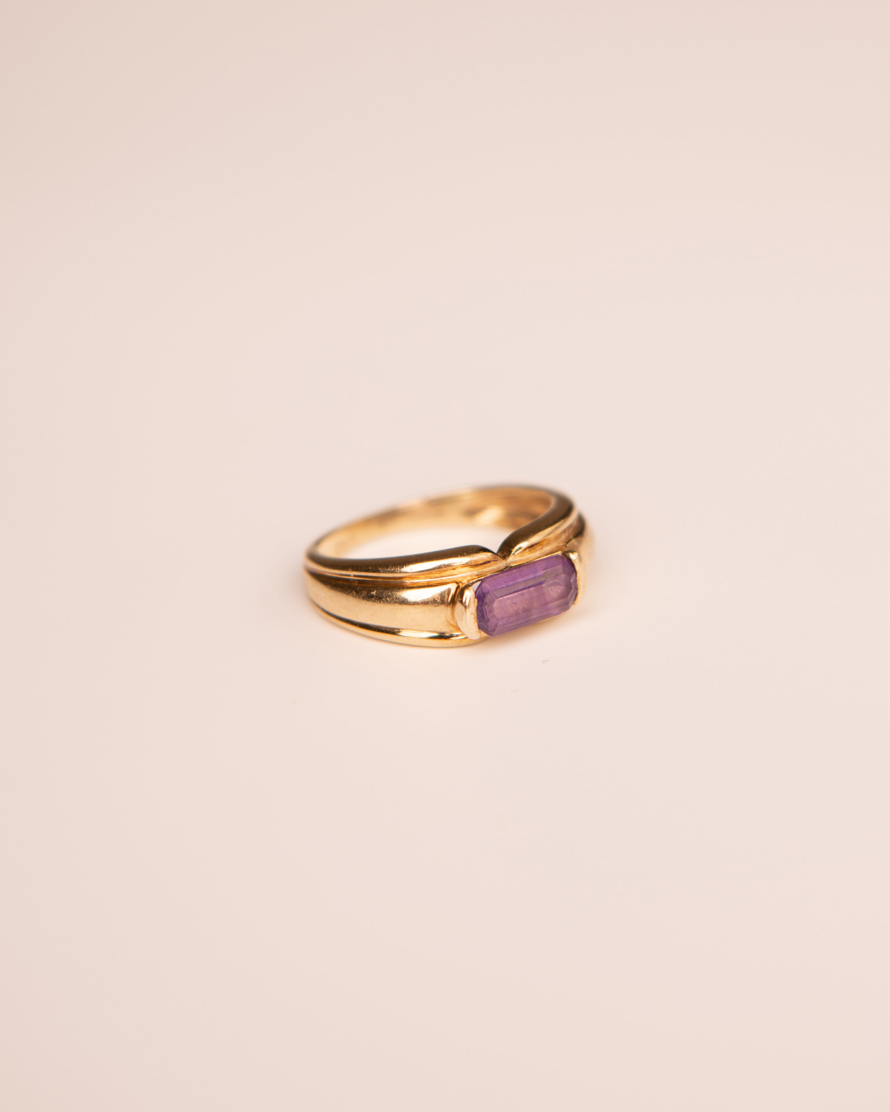 Una 9ct Gold Vintage Amethyst Signet Ring