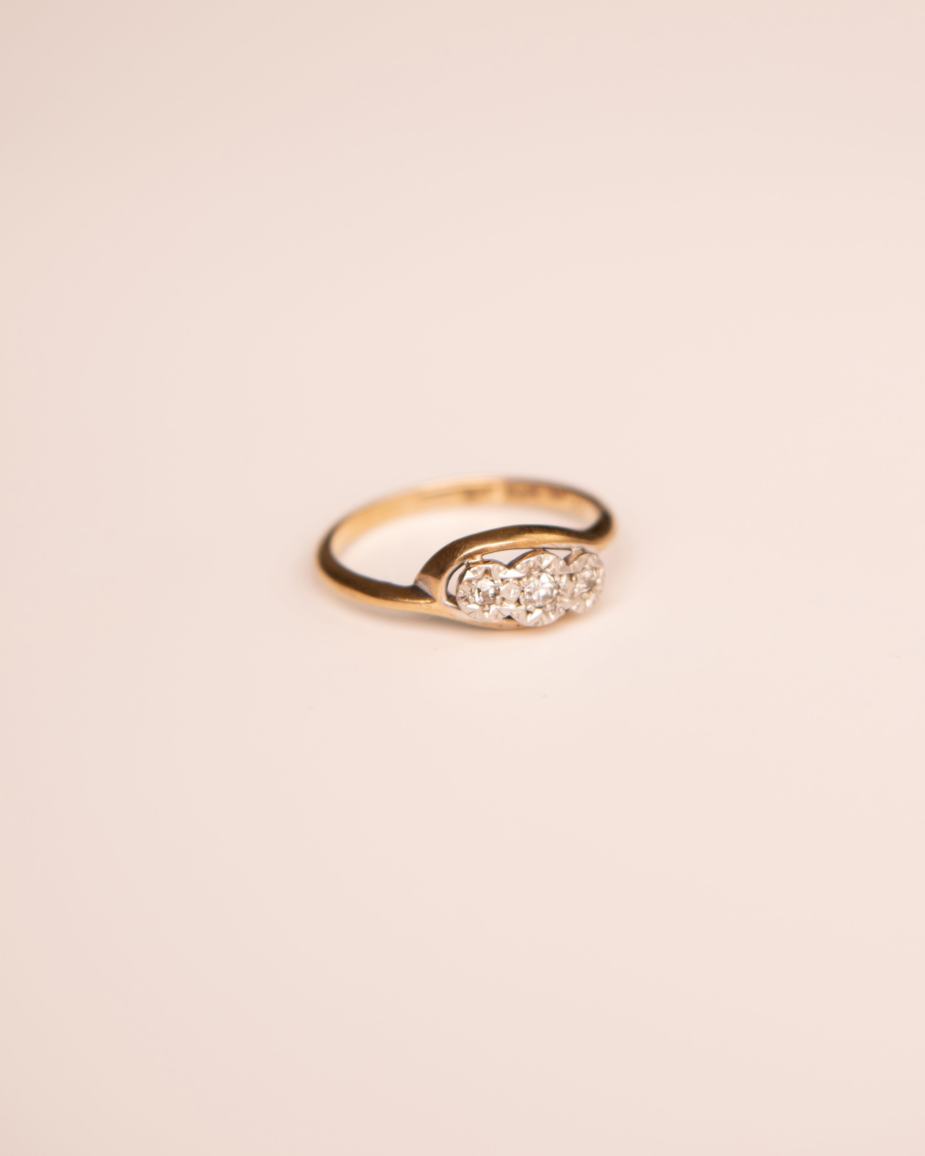 Hazel 9ct Gold Vintage Diamond Trilogy Ring