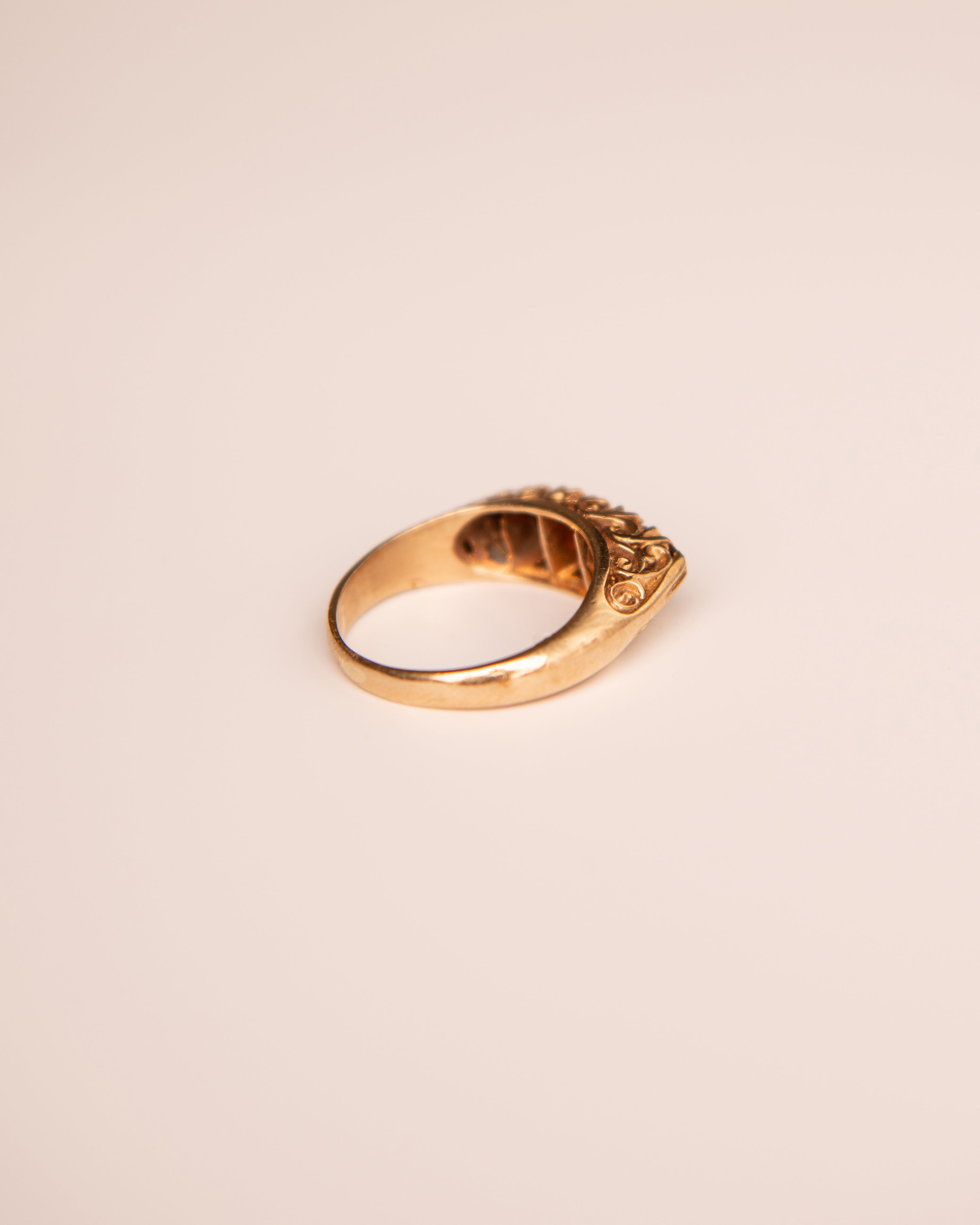 Acacia 9ct Gold Garnet Ring