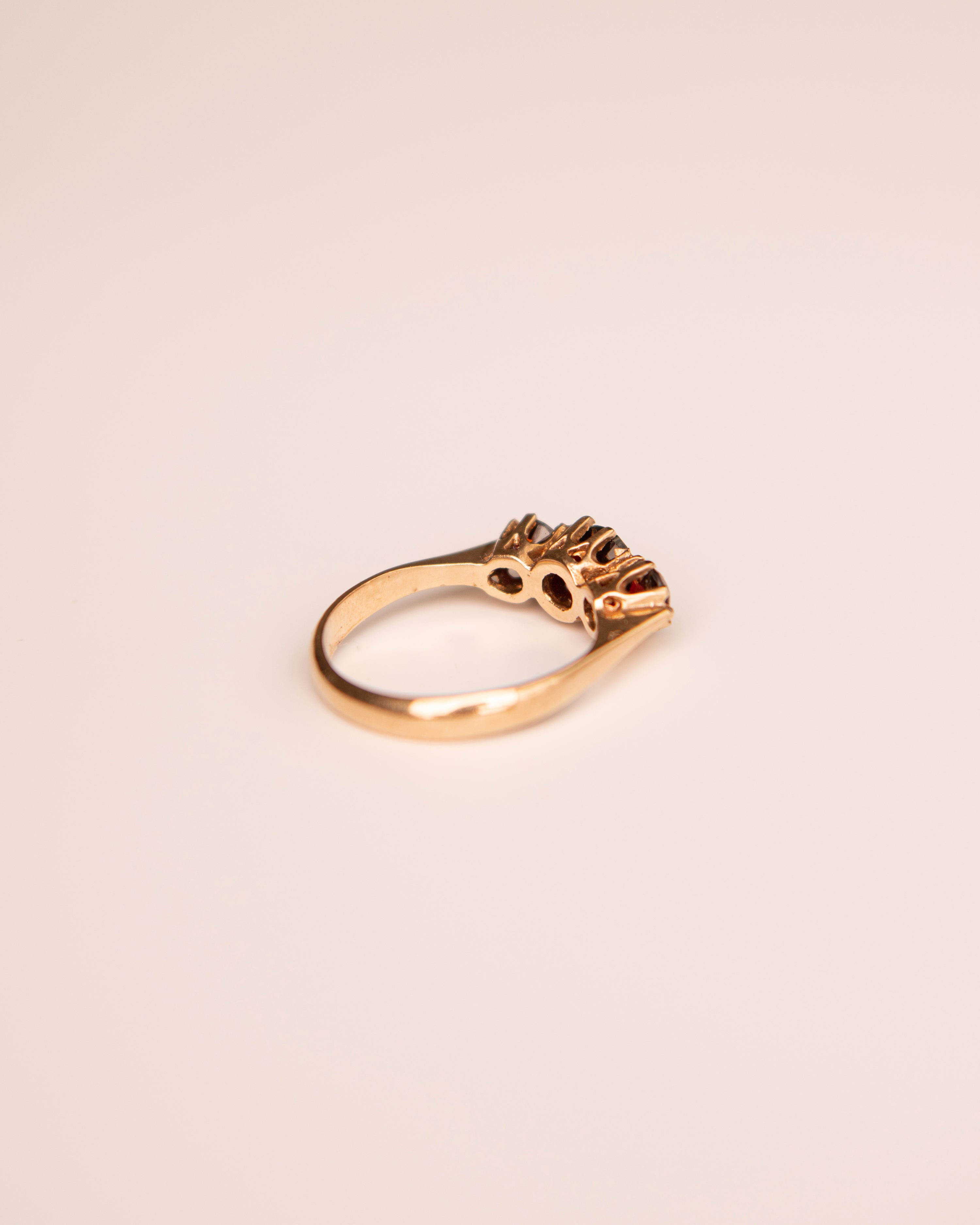 Elm 9ct Gold Garnet Ring