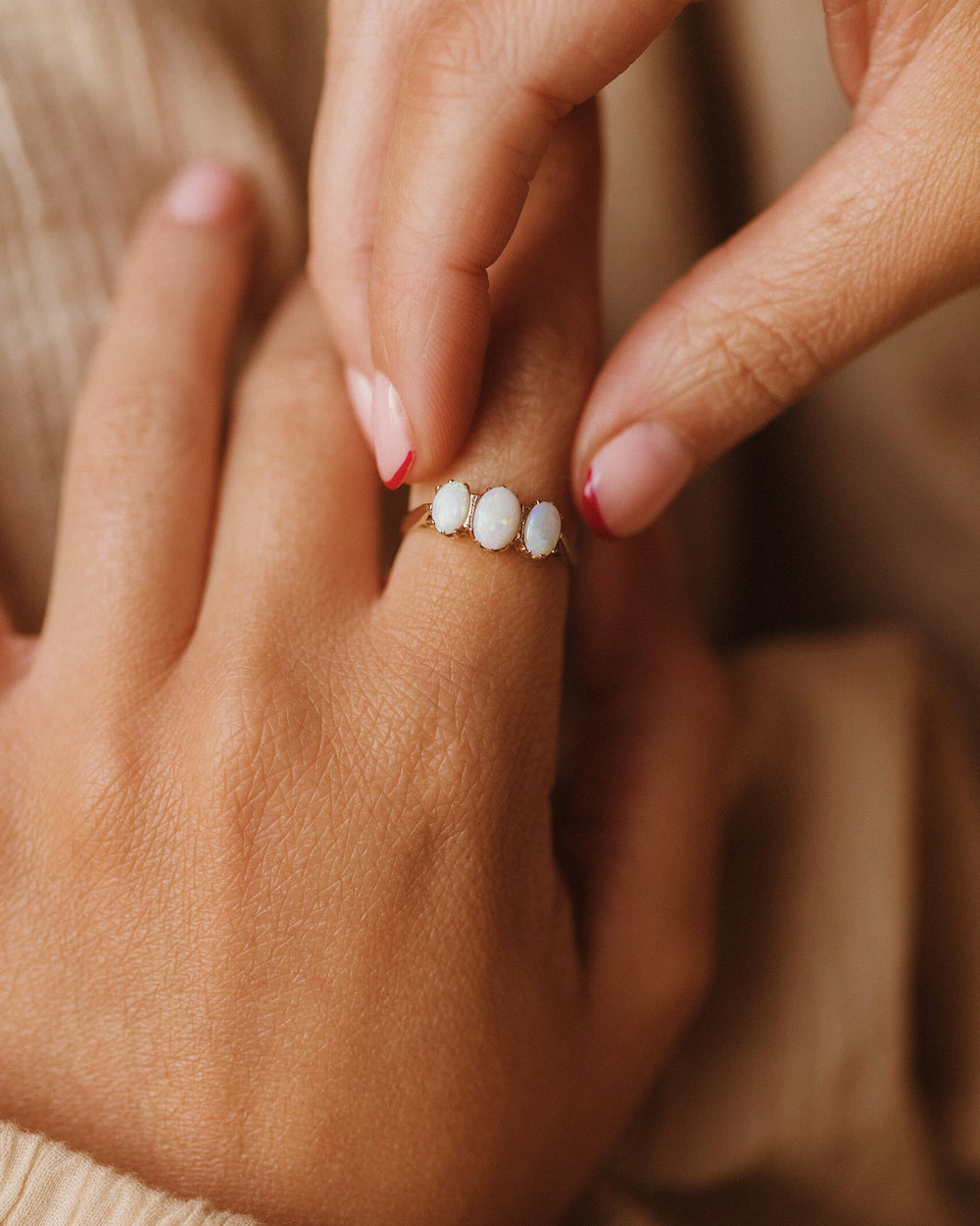 Vera 9ct Gold Opal Ring