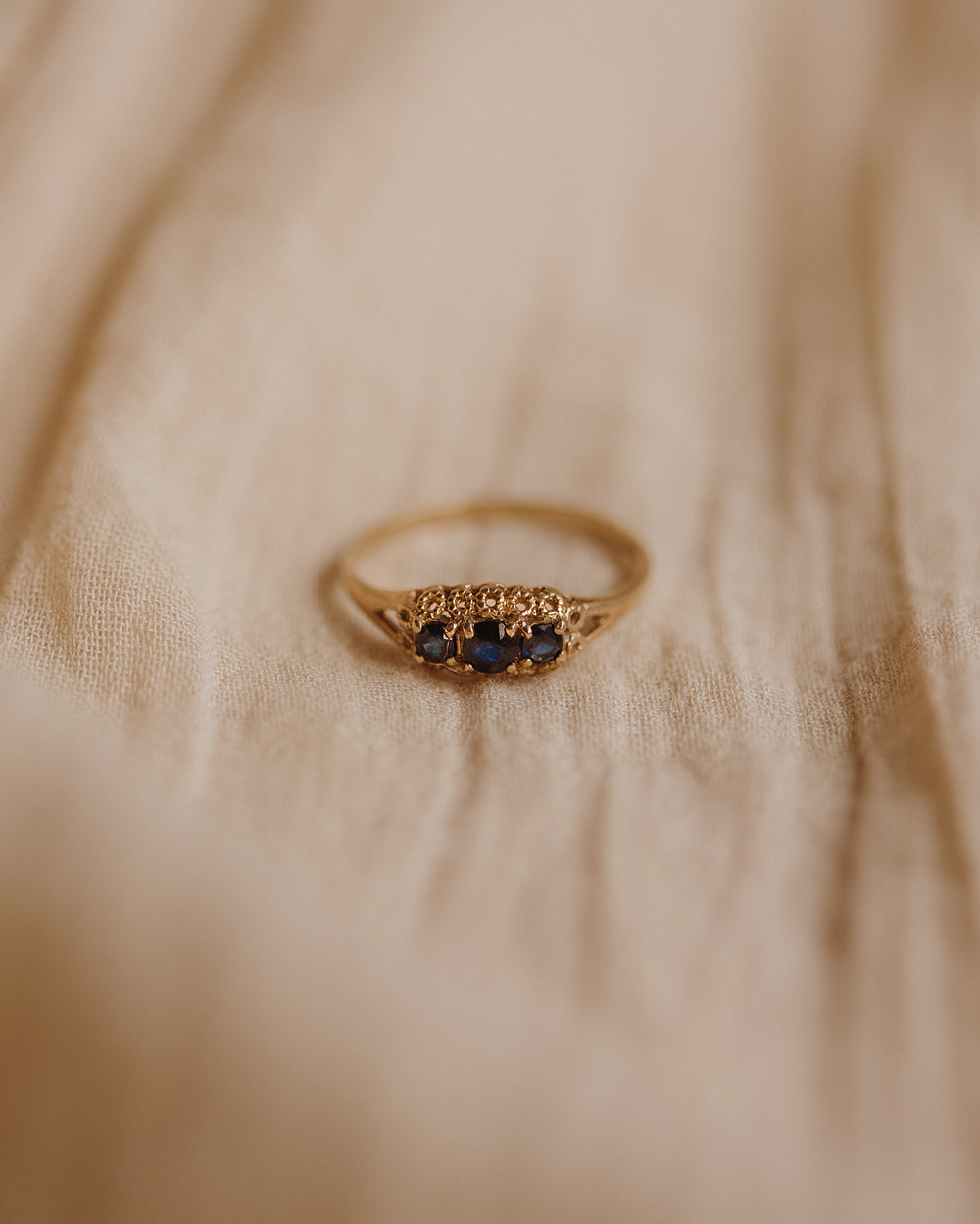 Francine 1986 9ct Gold Vintage Sapphire Ring