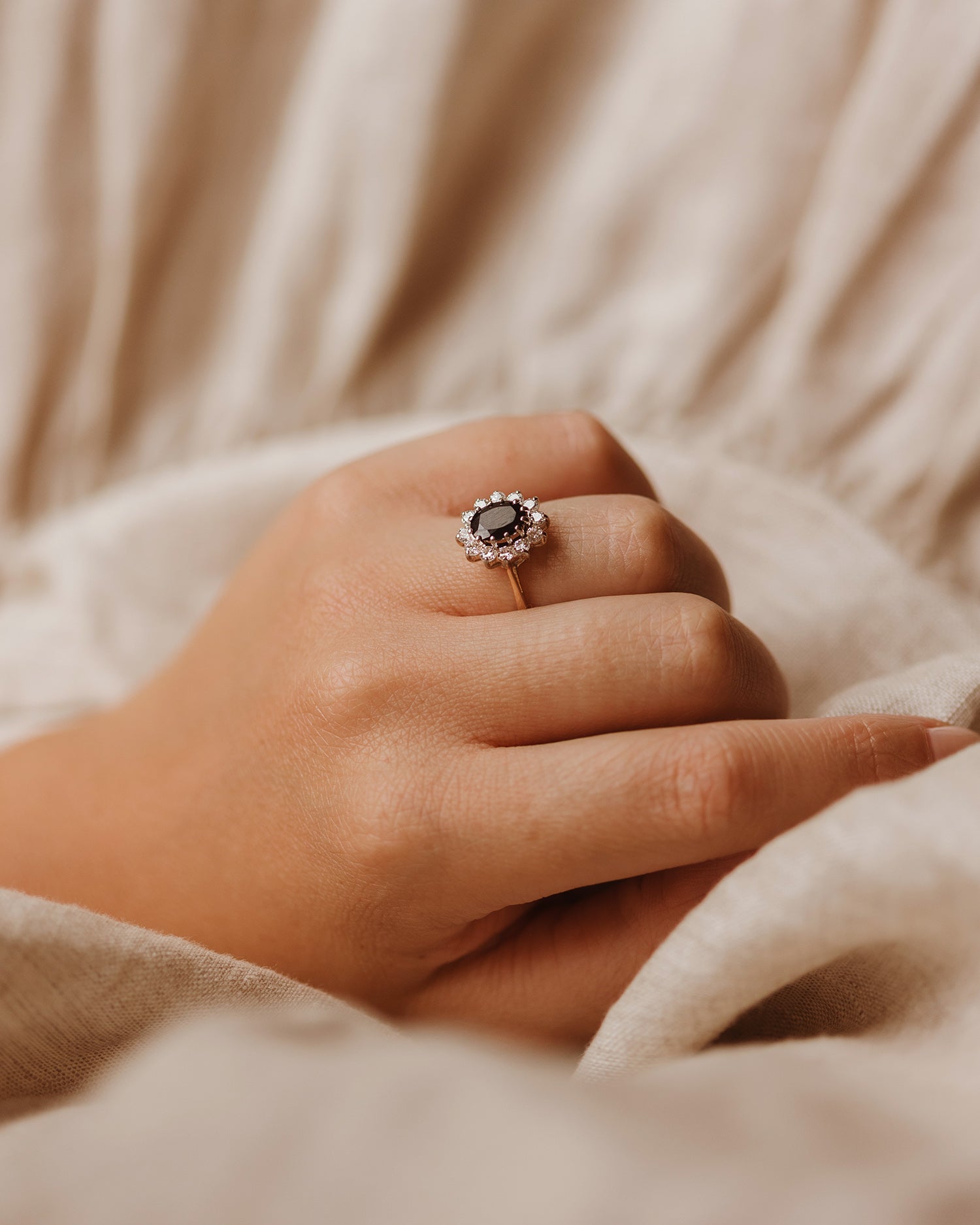 Image of Camilla 9ct Gold Sapphire Ring