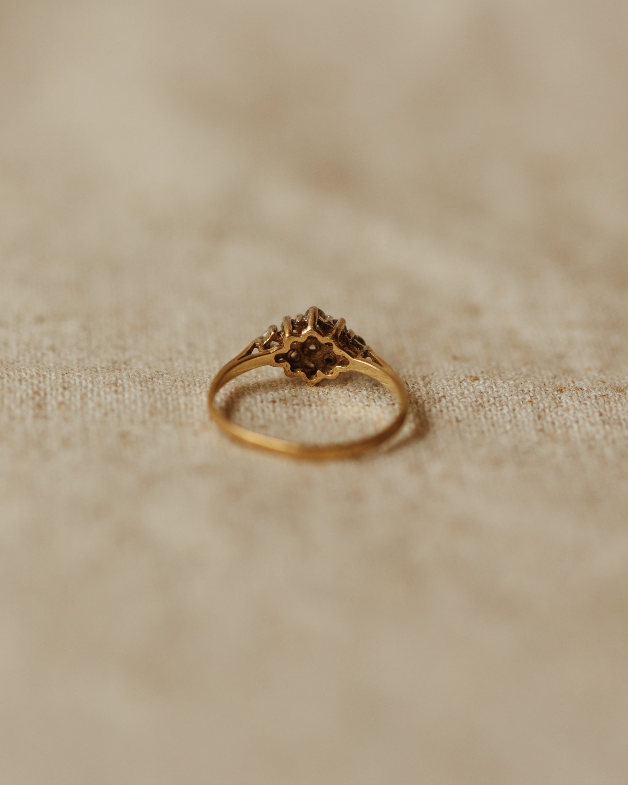 Victoria Vintage 9ct Gold CZ Cluster Ring