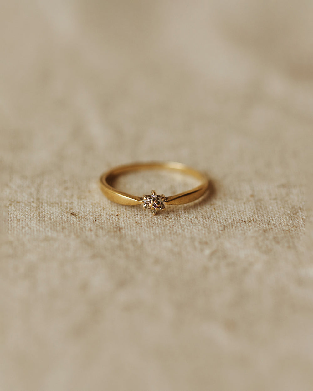 Vivian Vintage 9ct Gold Diamond Cluster Ring