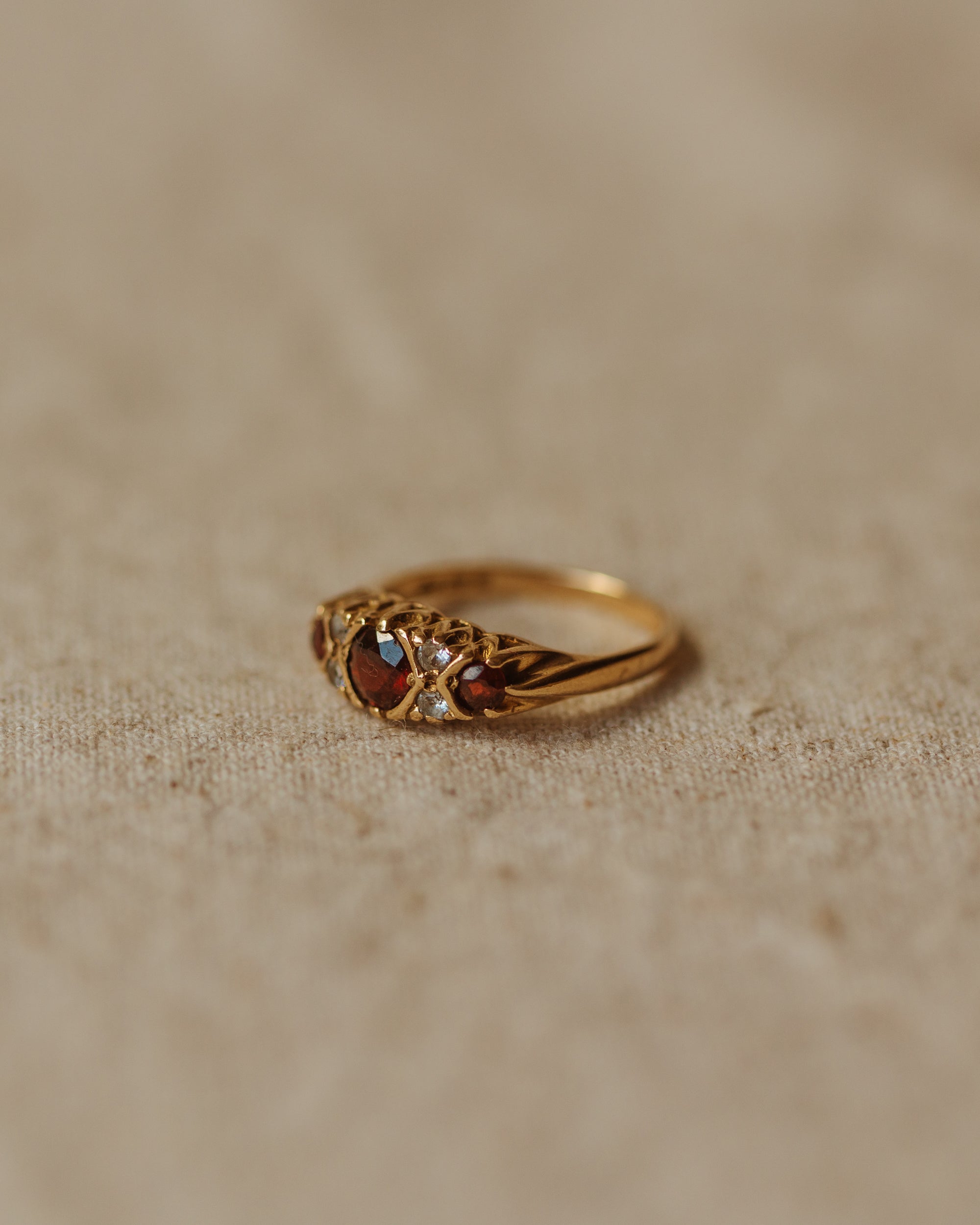 Clementine 1975 9ct Gold Garnet Ring