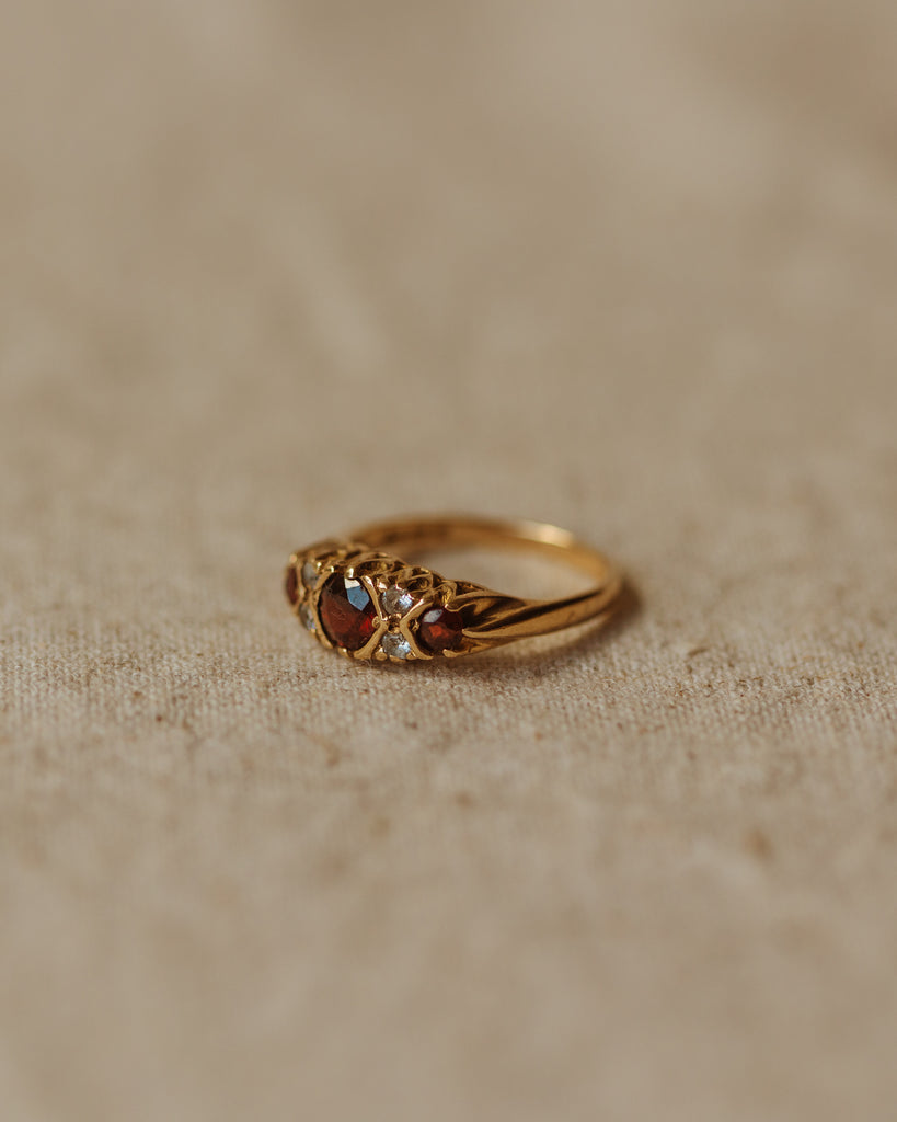 Clementine 1975 9ct Gold Garnet Ring