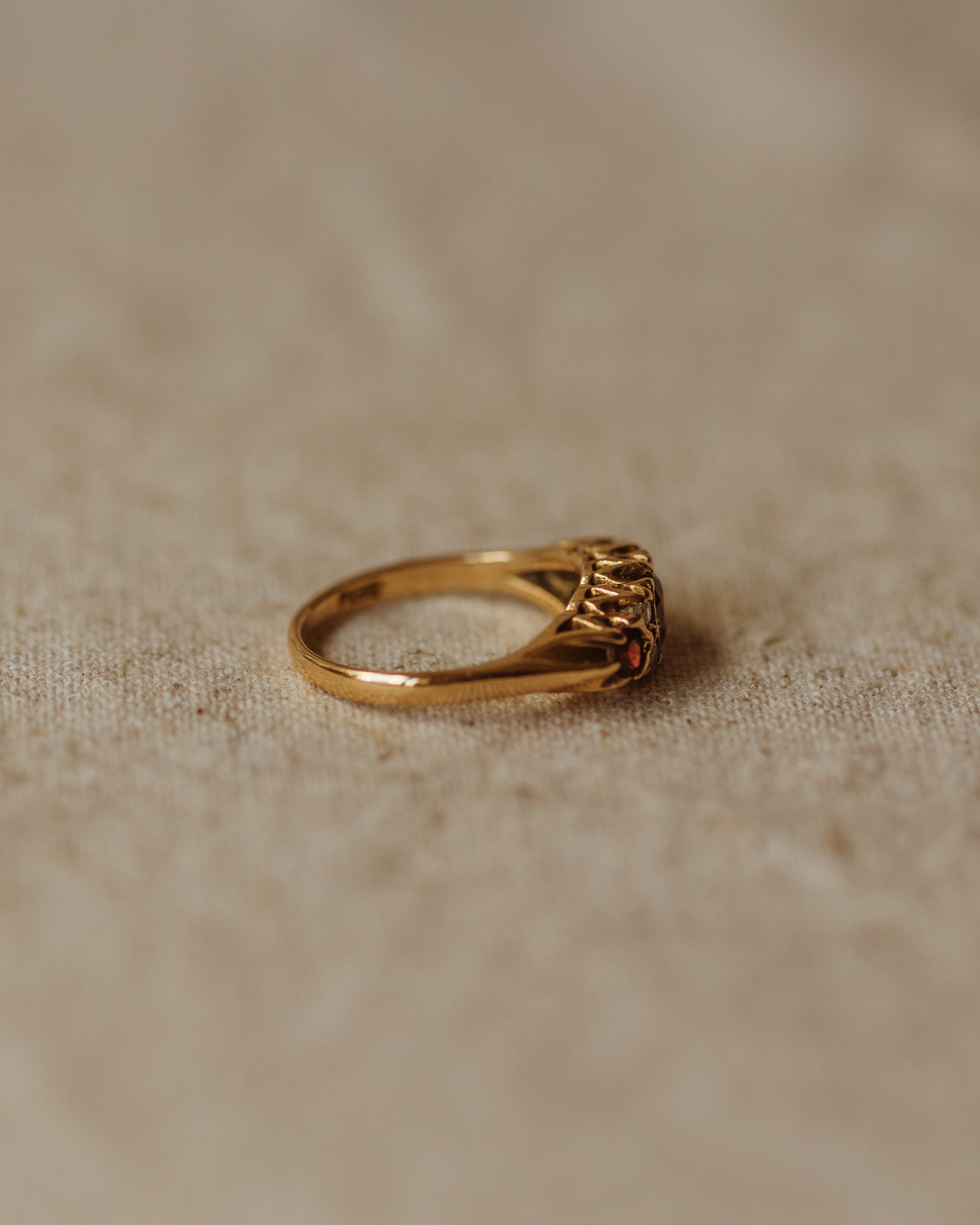 Clementine 1975 9ct Gold Garnet Ring