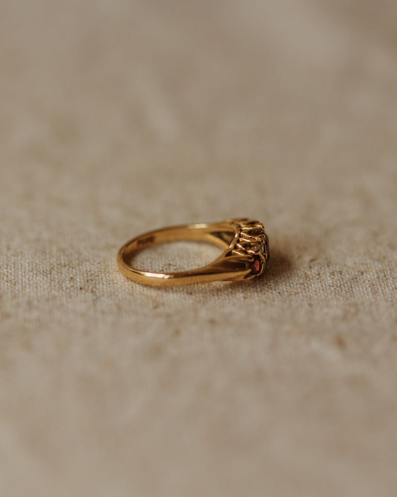 Clementine 1975 9ct Gold Garnet Ring