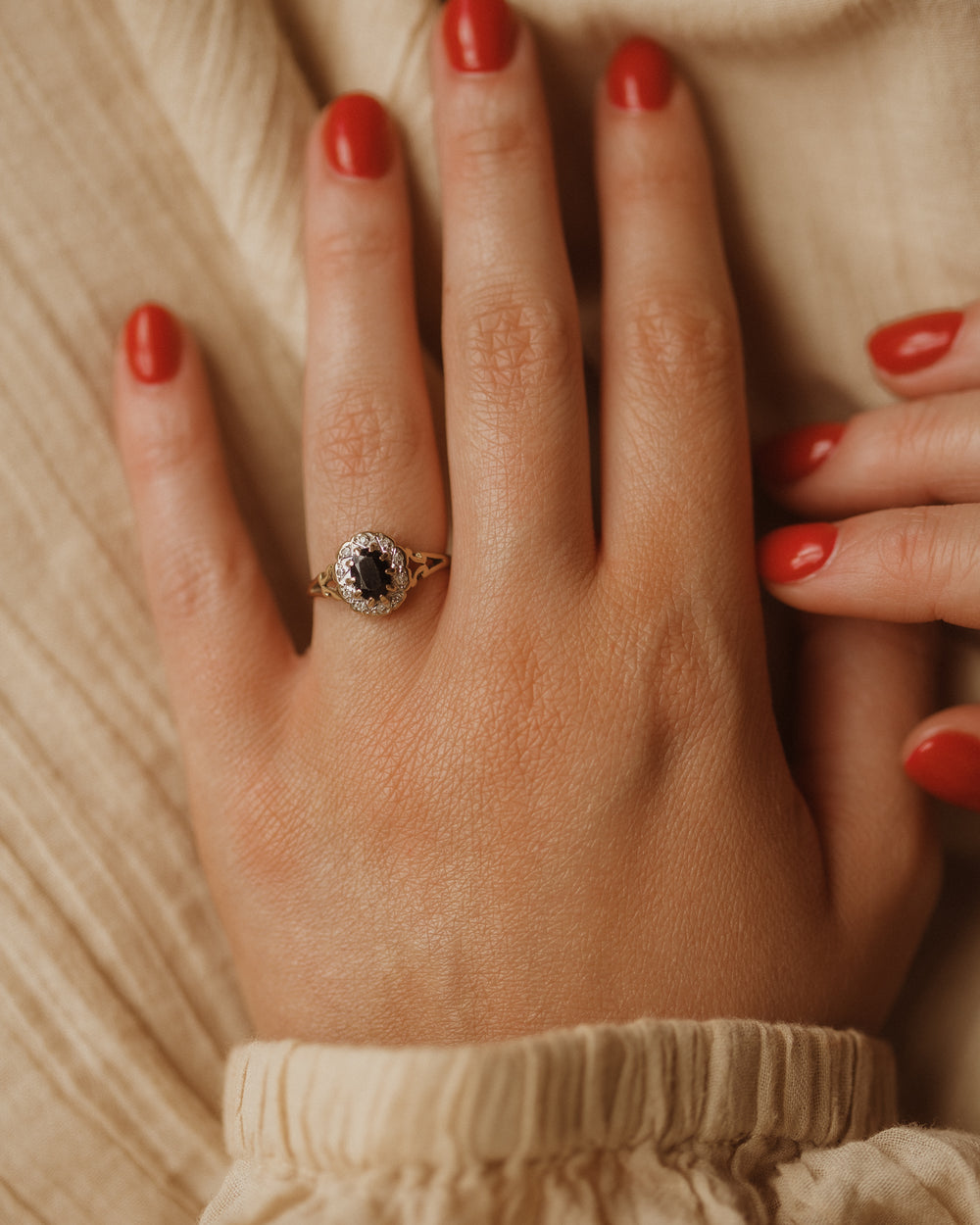 Vera Vintage 9ct Gold Sapphire & Diamond Ring