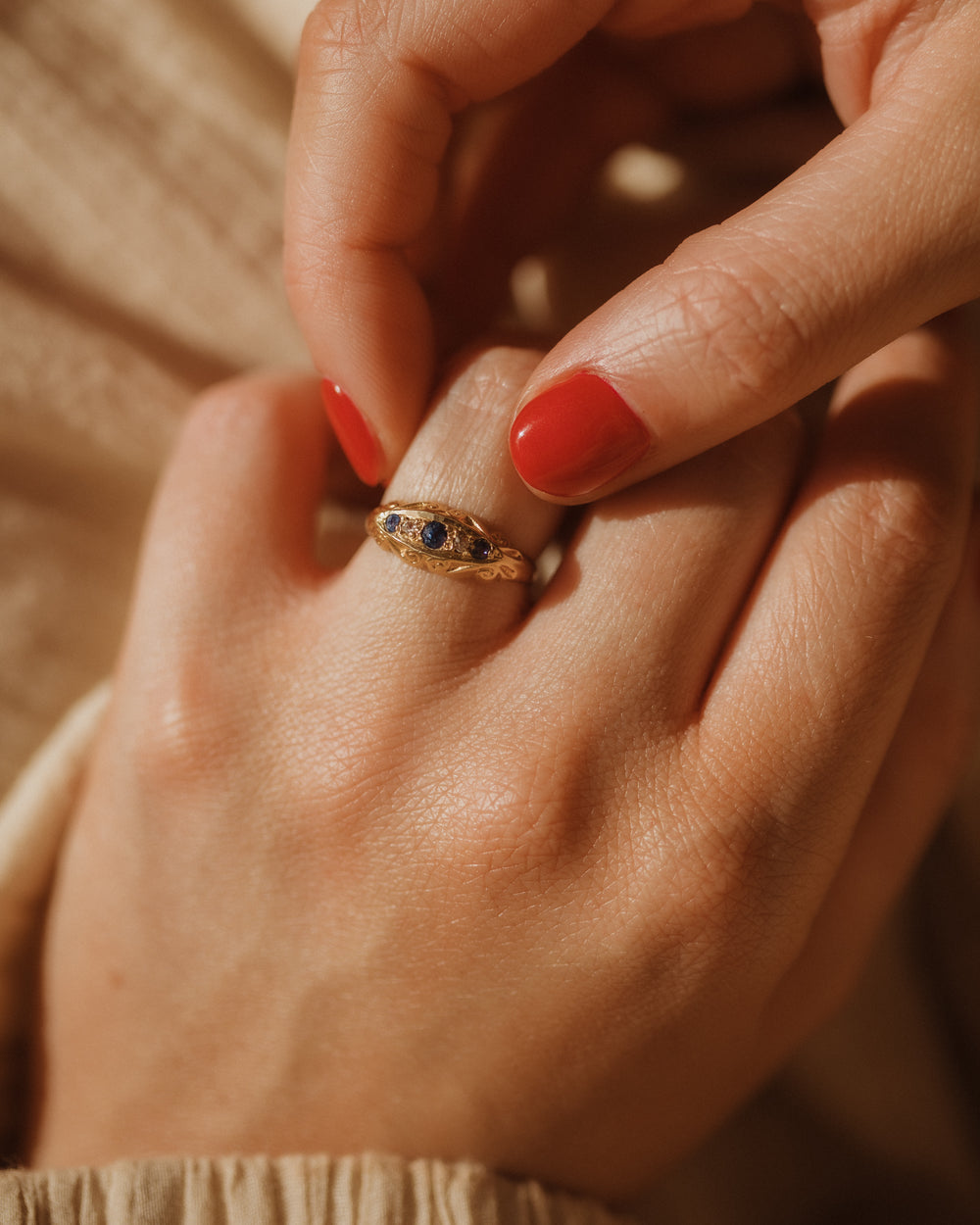Olive 1918 18ct Gold Sapphire & Diamond Ring