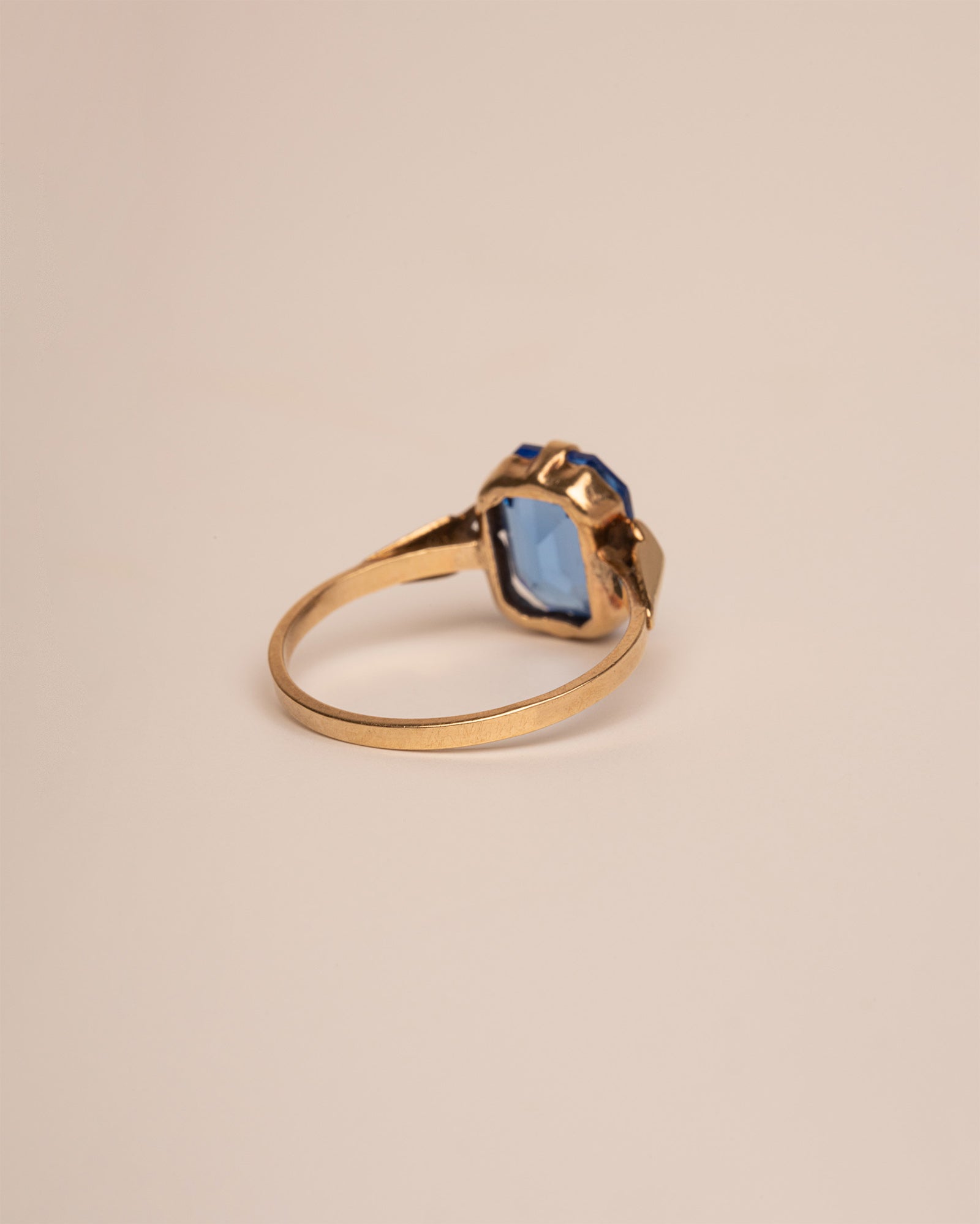 Eddie 9ct Gold Solitaire Ring