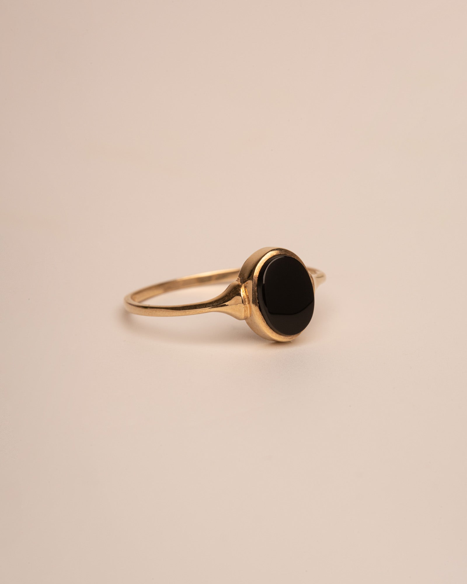 Selma 9ct Gold Onyx Ring