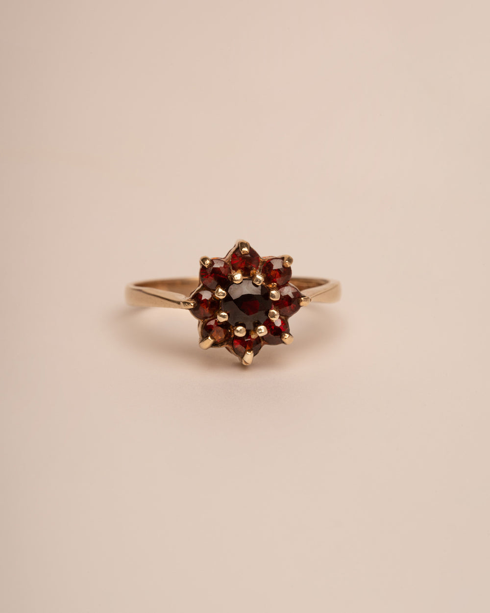 Liza 9ct Gold Garnet Cluster Ring