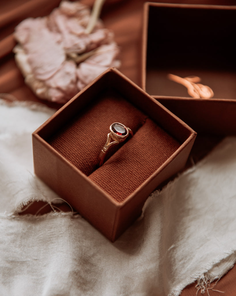 Daphne 9ct Gold Garnet Ring