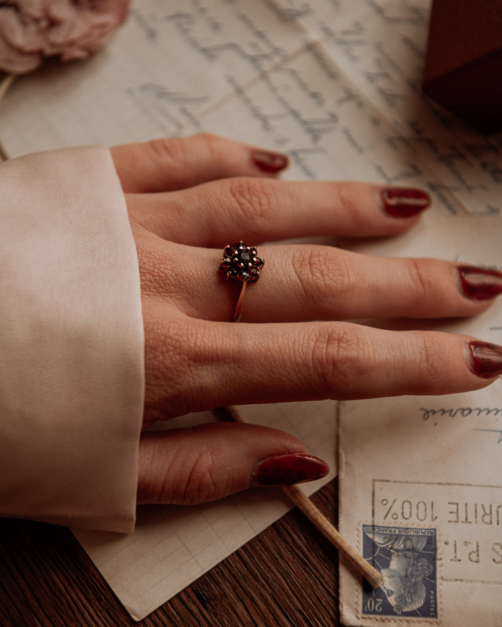 Liza 9ct Gold Garnet Cluster Ring