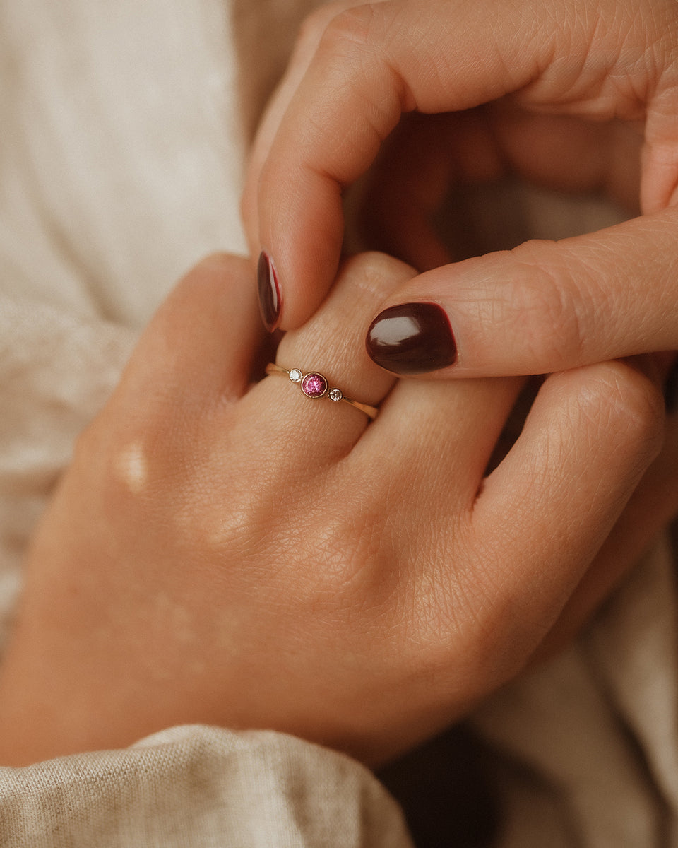 Eliza 9ct Gold Vintage Ruby & Diamond Ring | Rock n Rose