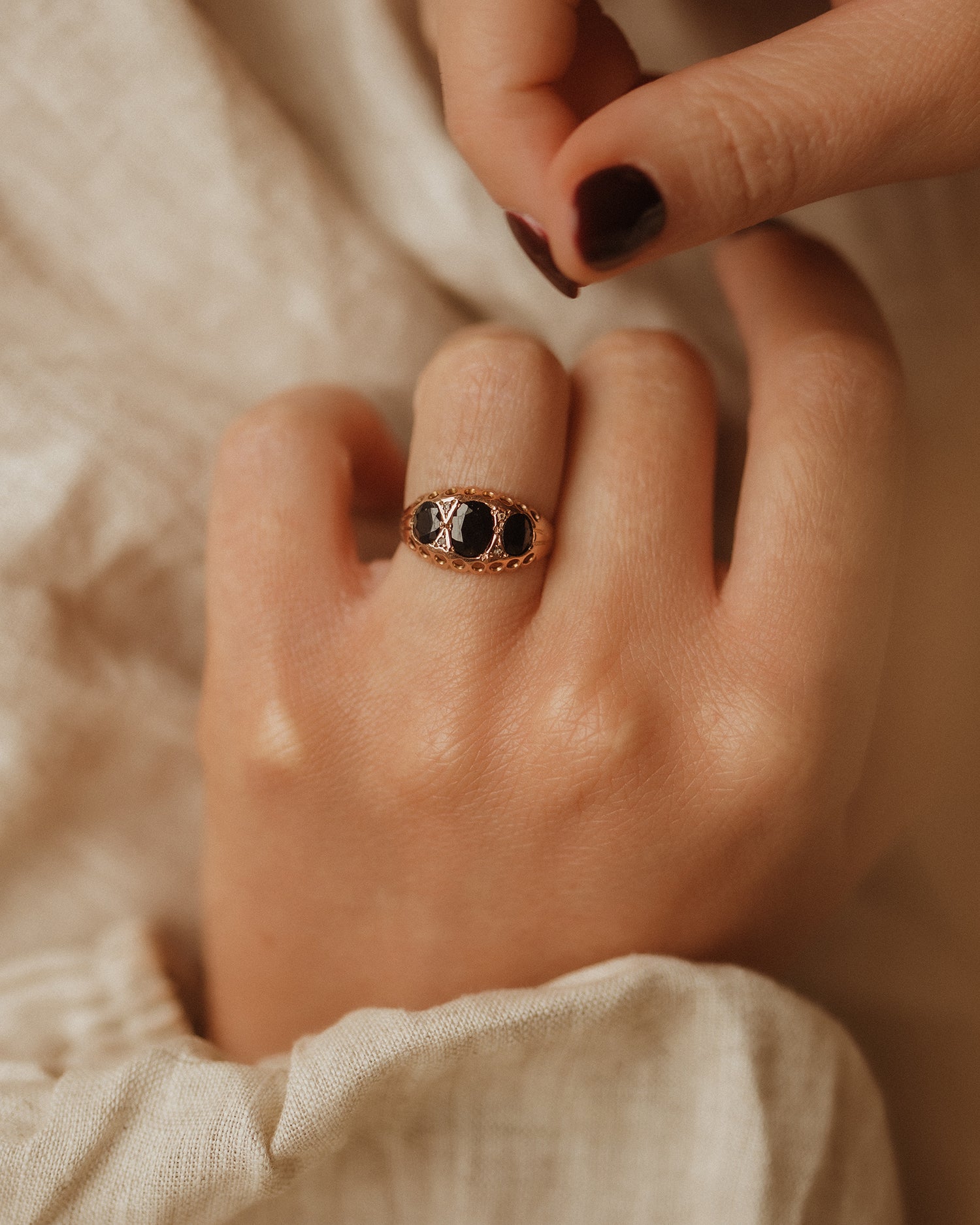 Image of Victoria 1915 9ct Gold Vintage Sapphire & Diamond Ring