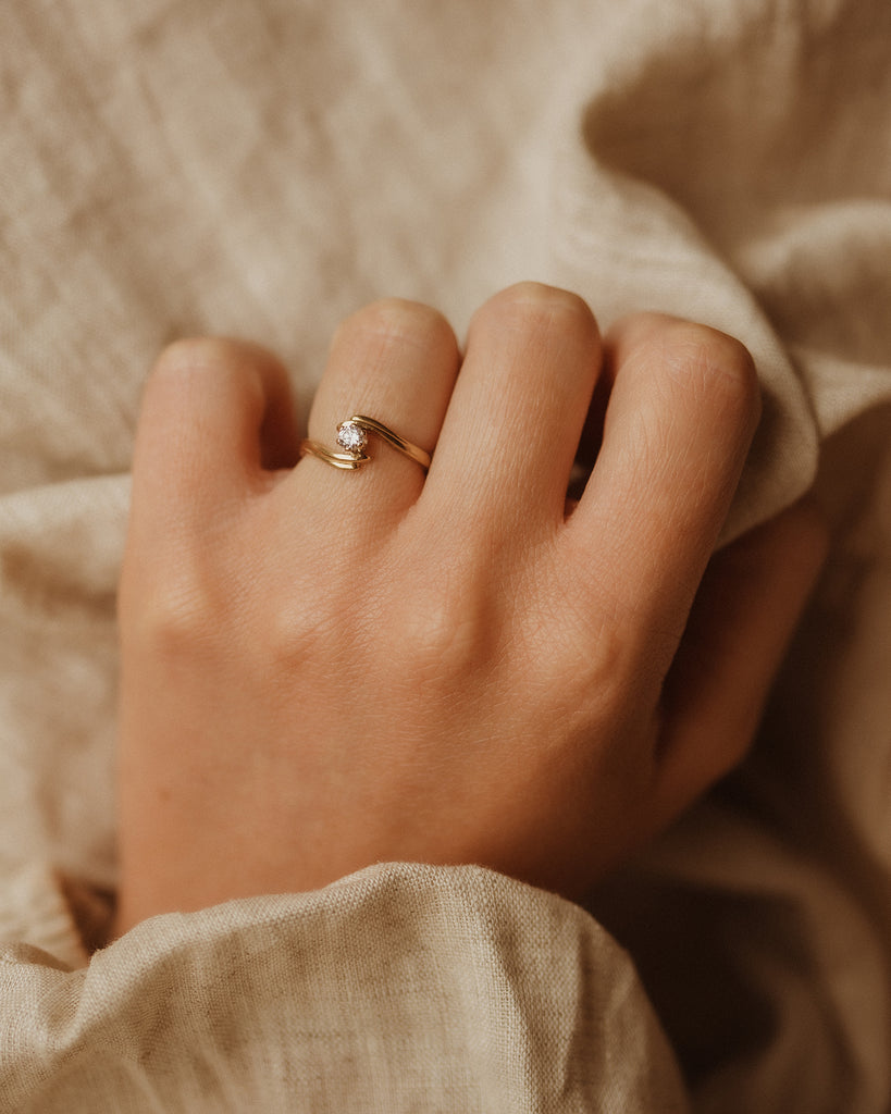 Lottie 9ct Gold Vintage CZ Ring