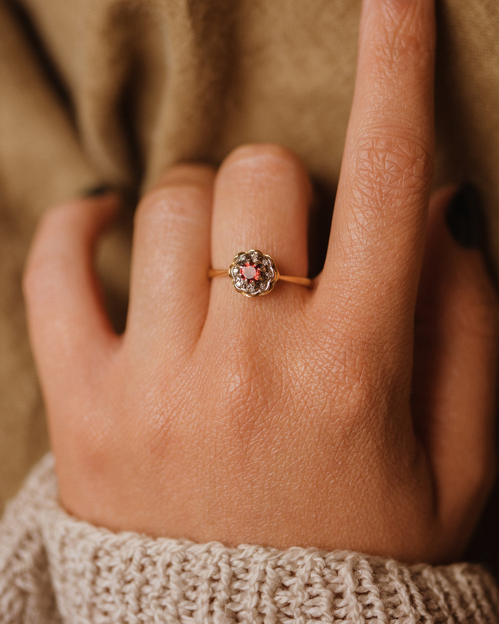 Nancy Vintage 18ct Gold Garnet & Diamond Ring