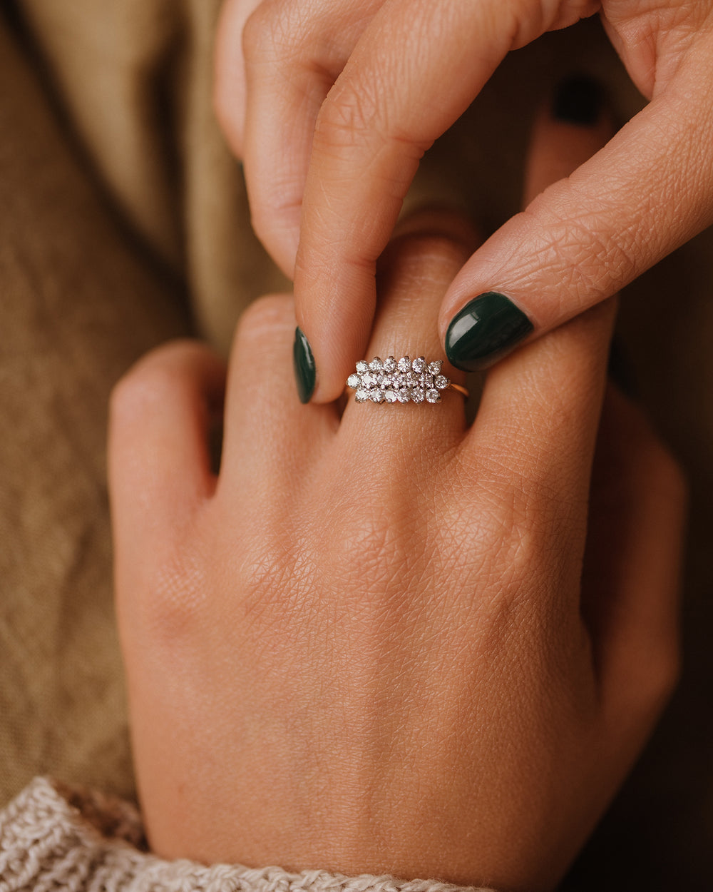 Bess 1982 9ct Gold CZ Ring