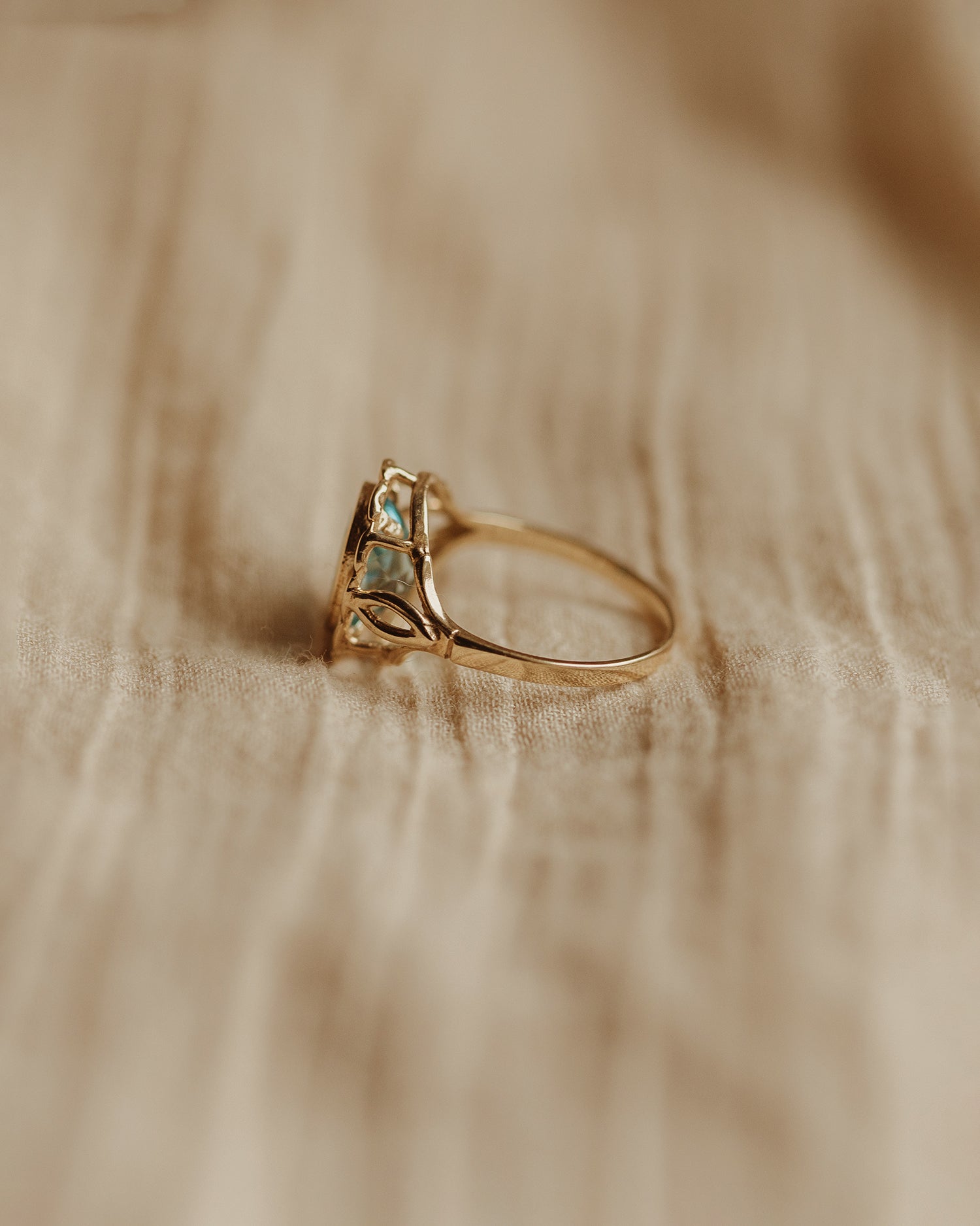 Eliza 9ct Gold Blue Topaz Ring