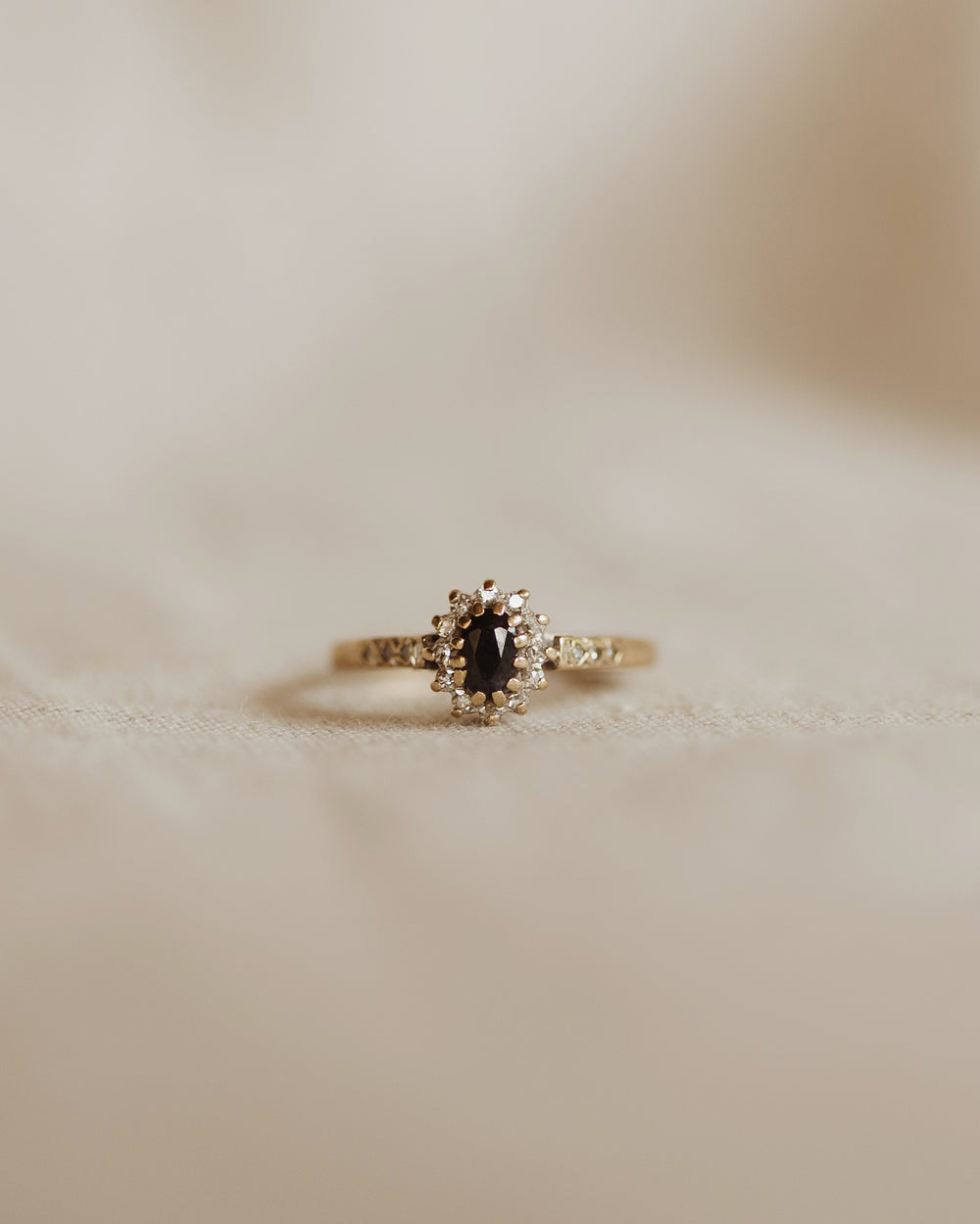 Wilda 9ct Gold Sapphire Ring