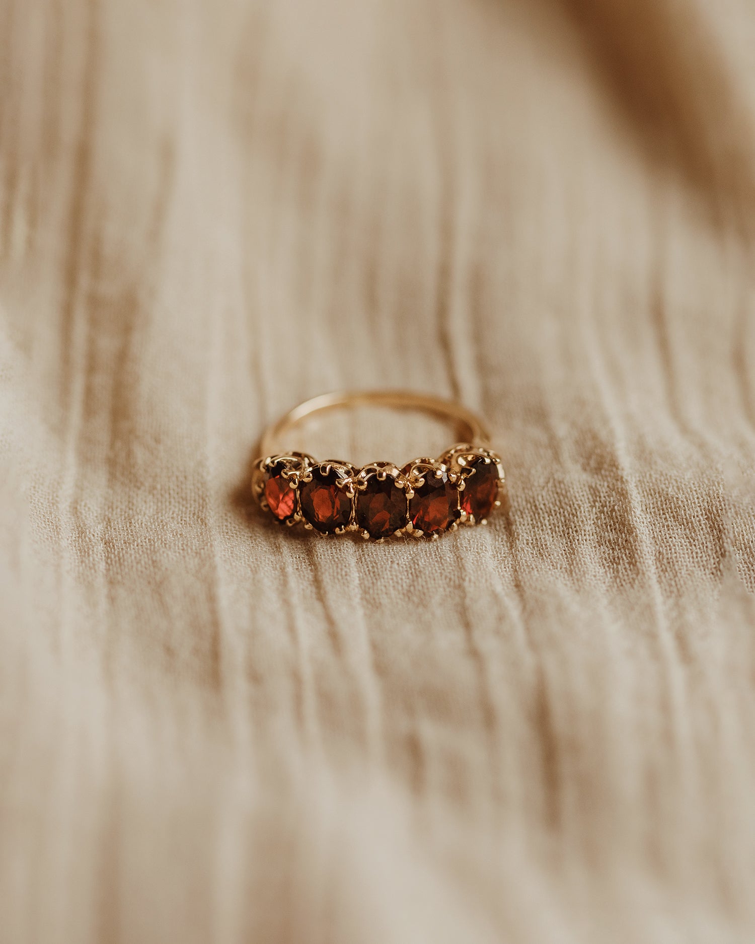 Lavinia 1975 9ct Gold Garnet Ring