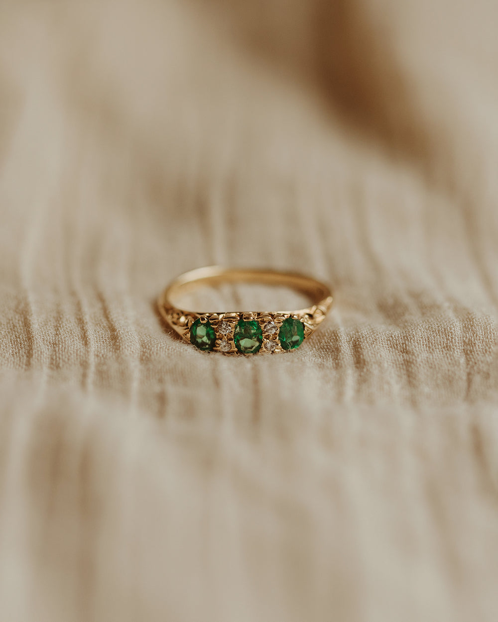 Louella 1981 18ct Gold Emerald & Diamond Ring