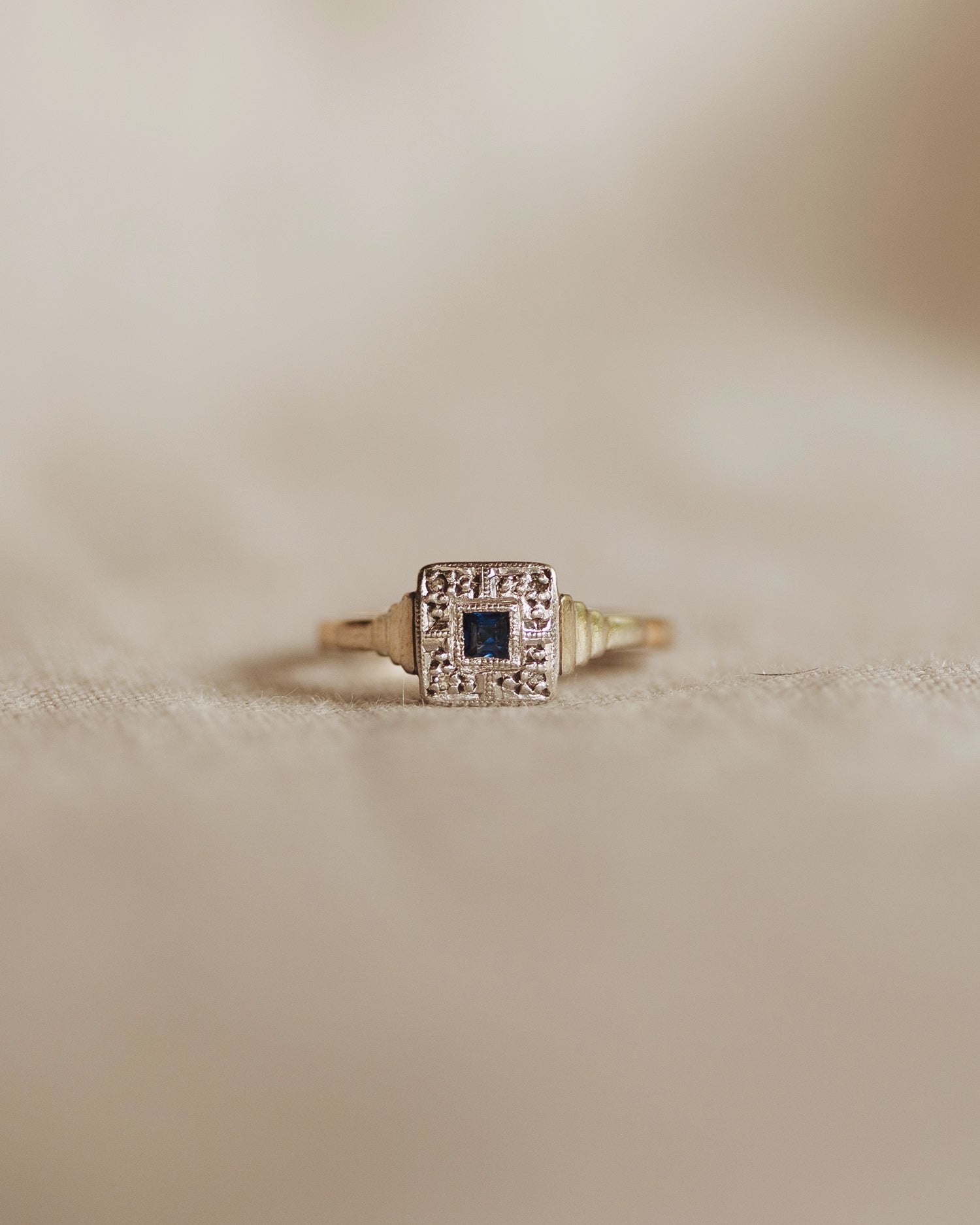 Lois 9ct Gold Art Deco Sapphire Ring